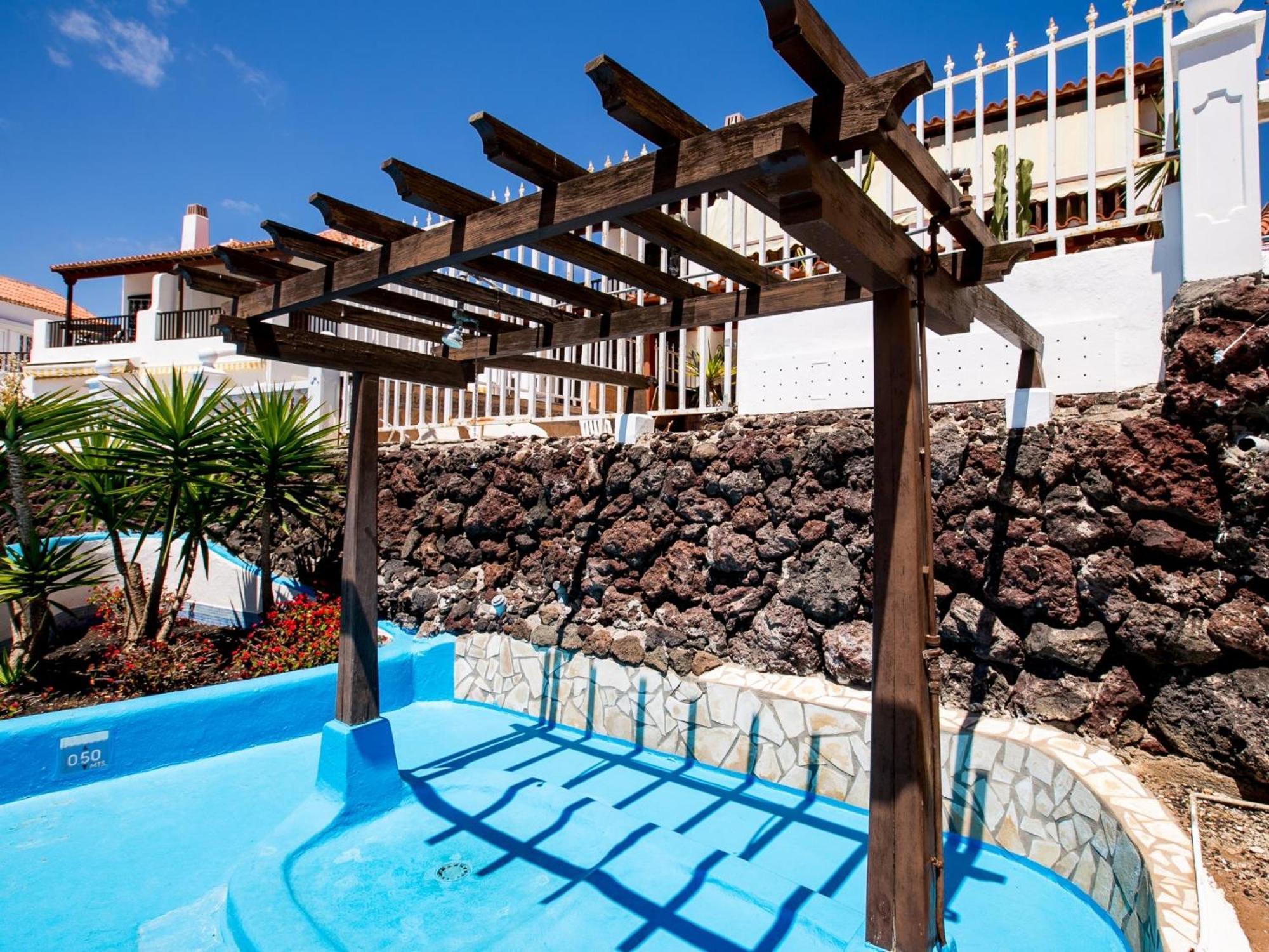 Paraiso Royal, Sunny Terrace Pool Apartment