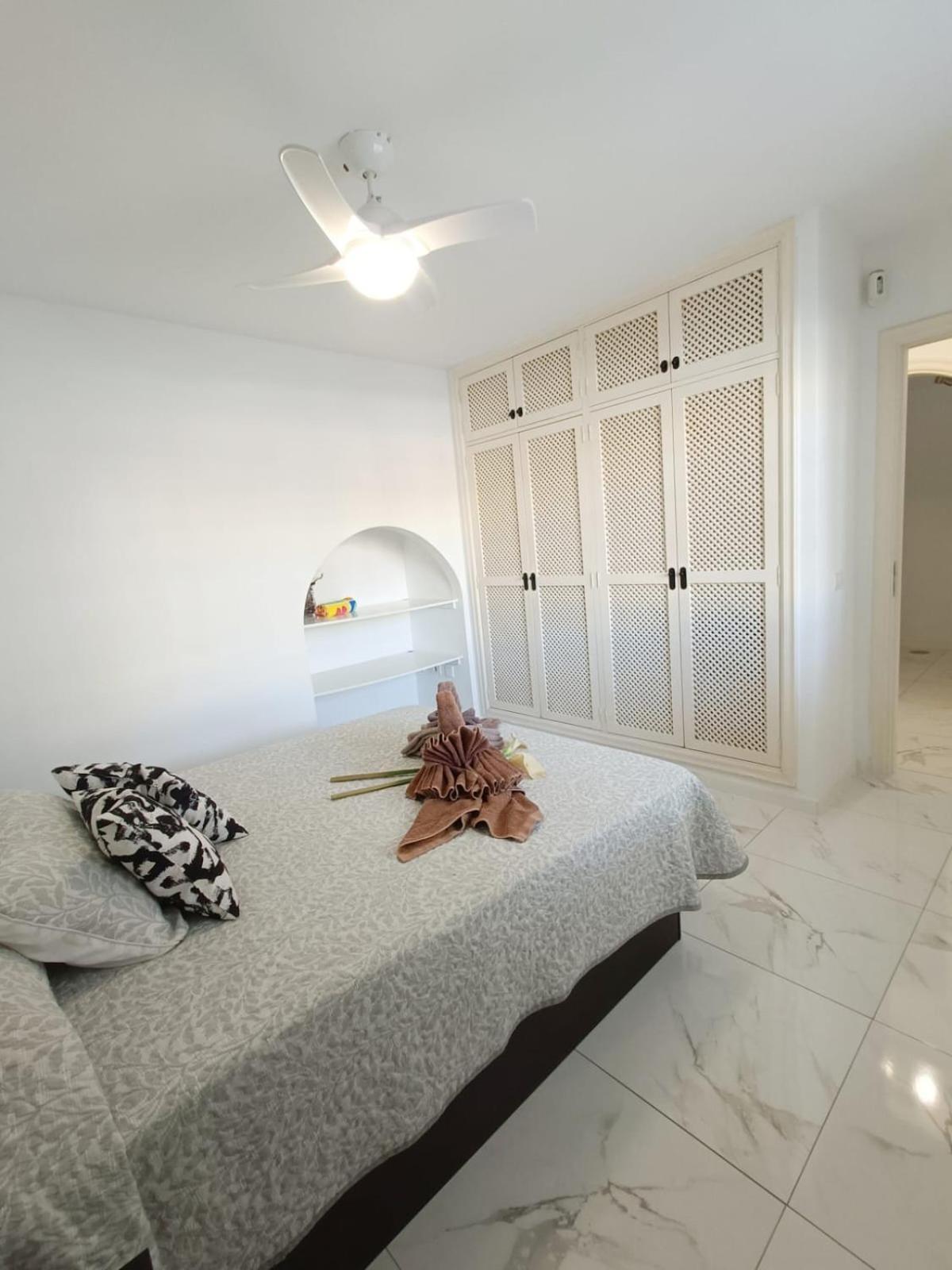 Beautiful With Pool And Wifi Appartement *