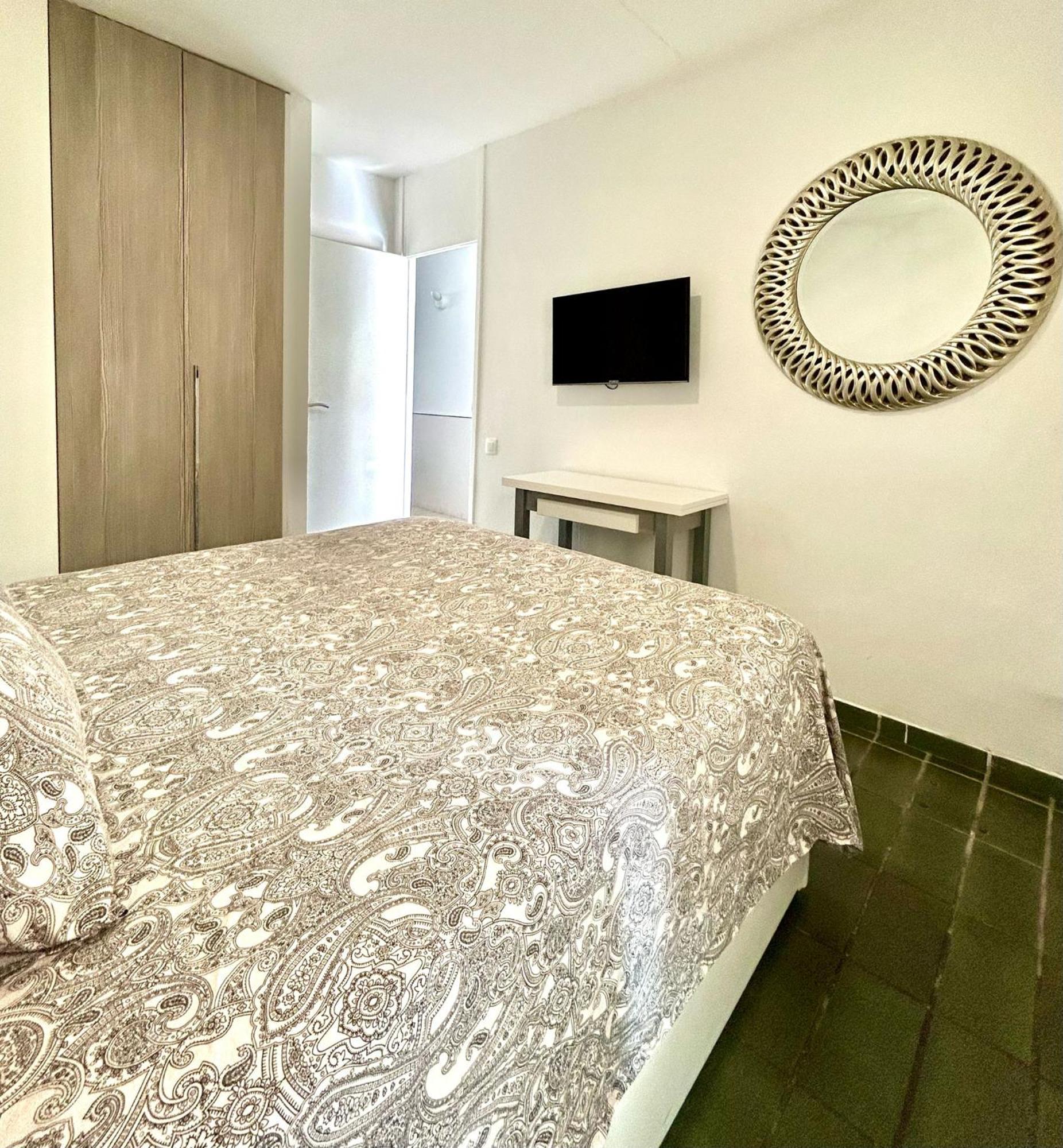 Optimist Apartment *