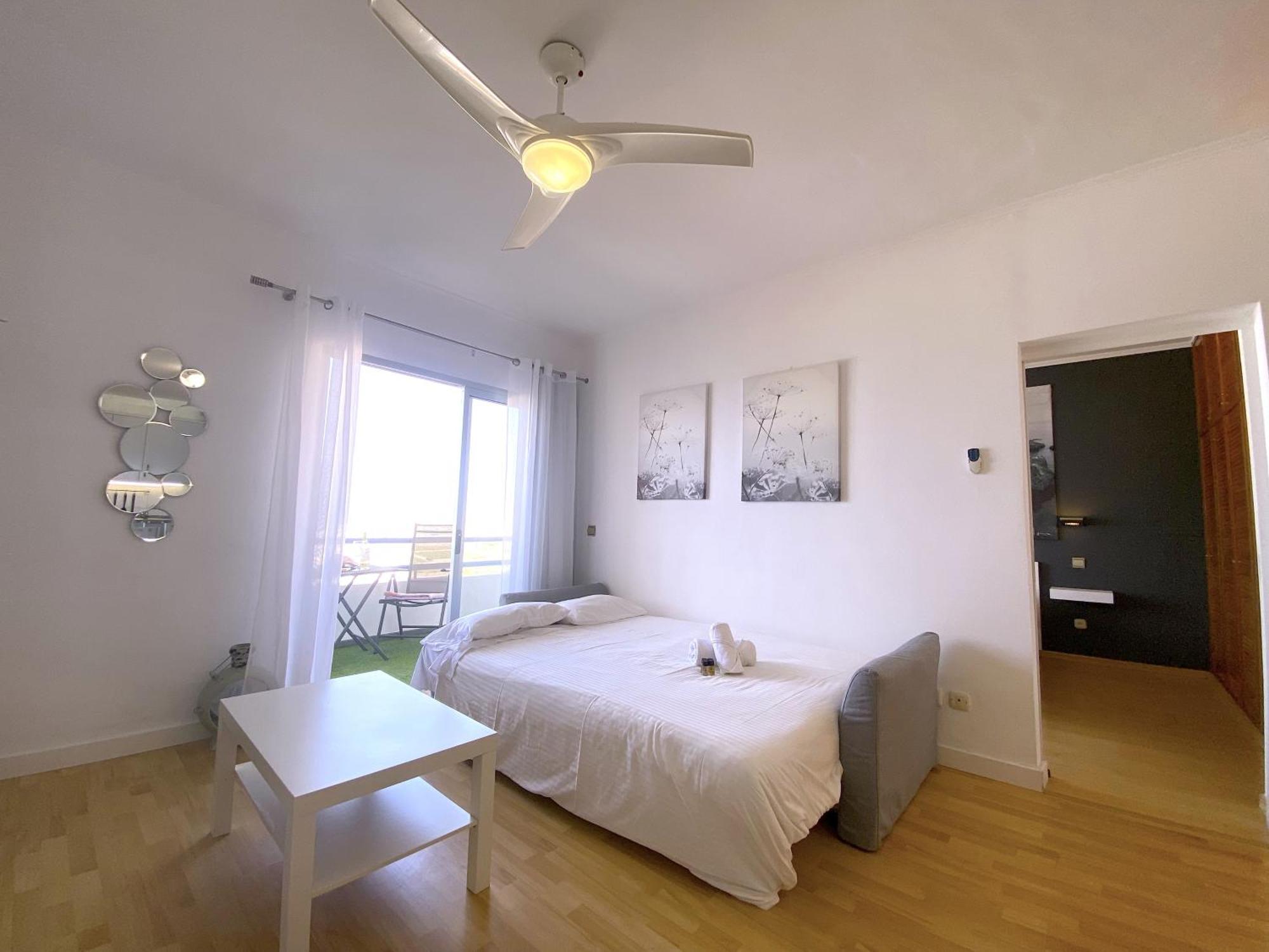Tropicalidays Paraiso Seafront Apartment Playa Paraiso (Tenerife)