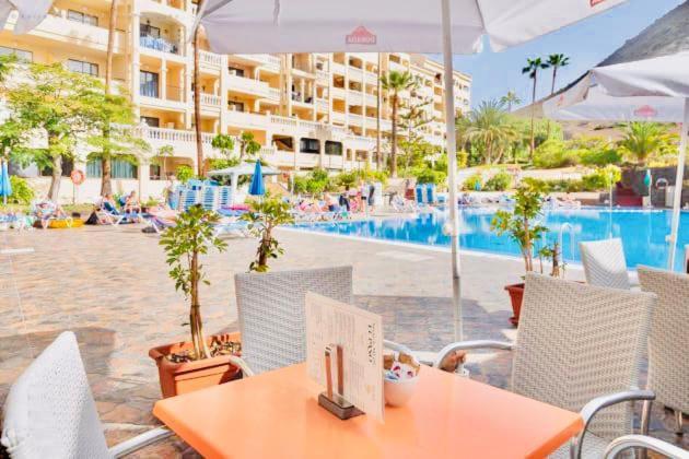 Aparthotel Castle Harbour Los Cristianos (Tenerife)