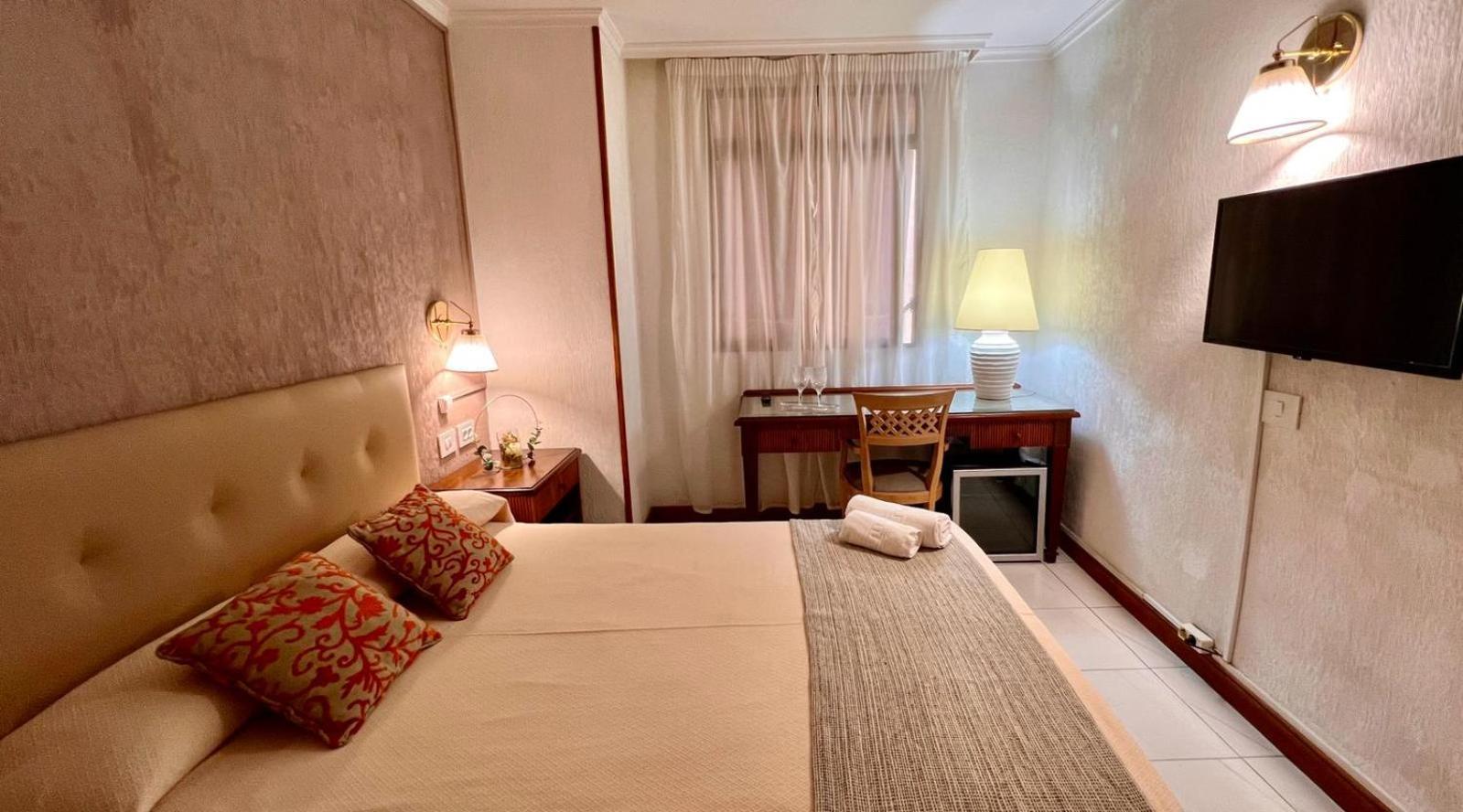 Hotel Atlantico Centro 2*