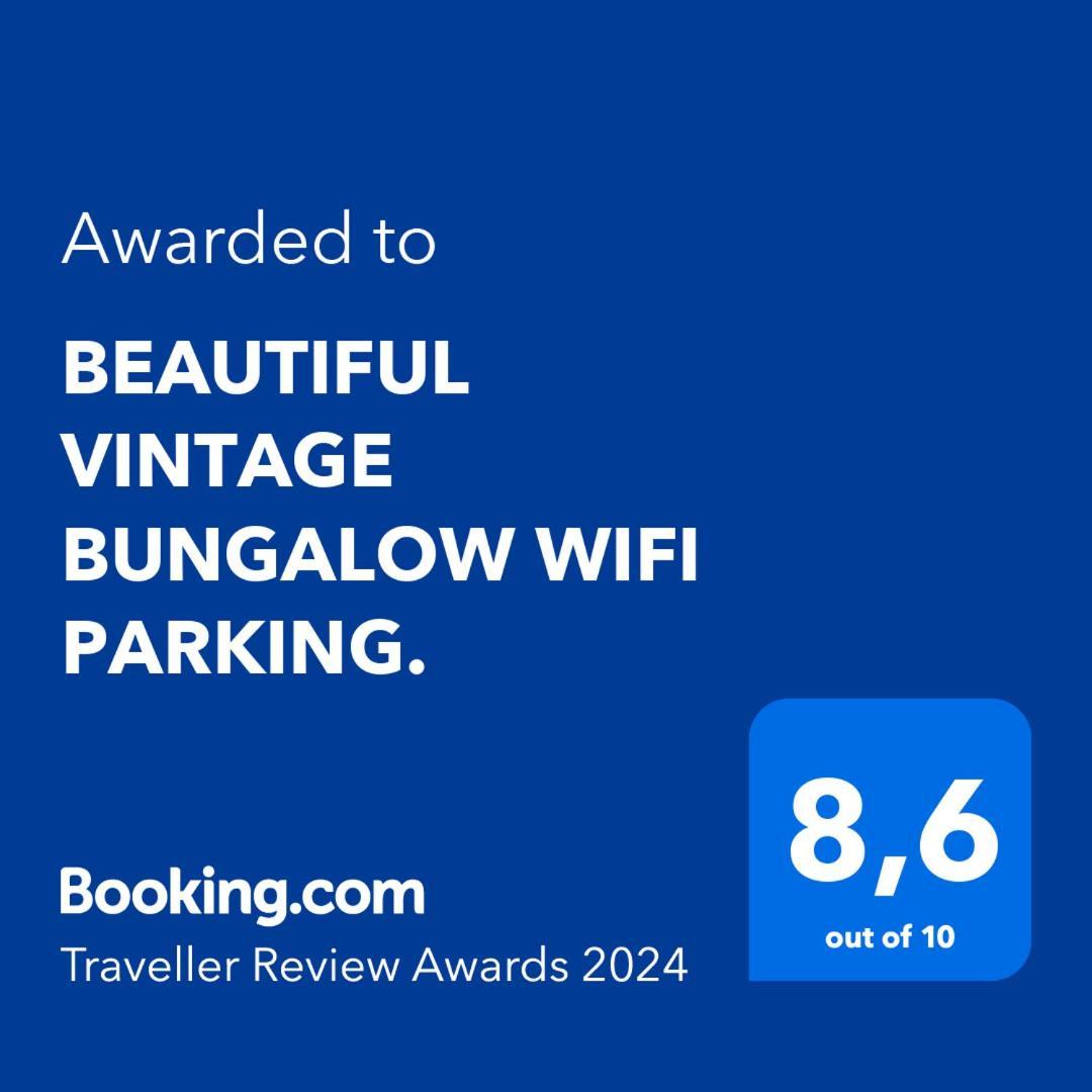 Beautiful Vintage Wifi Parking. Las Galletas