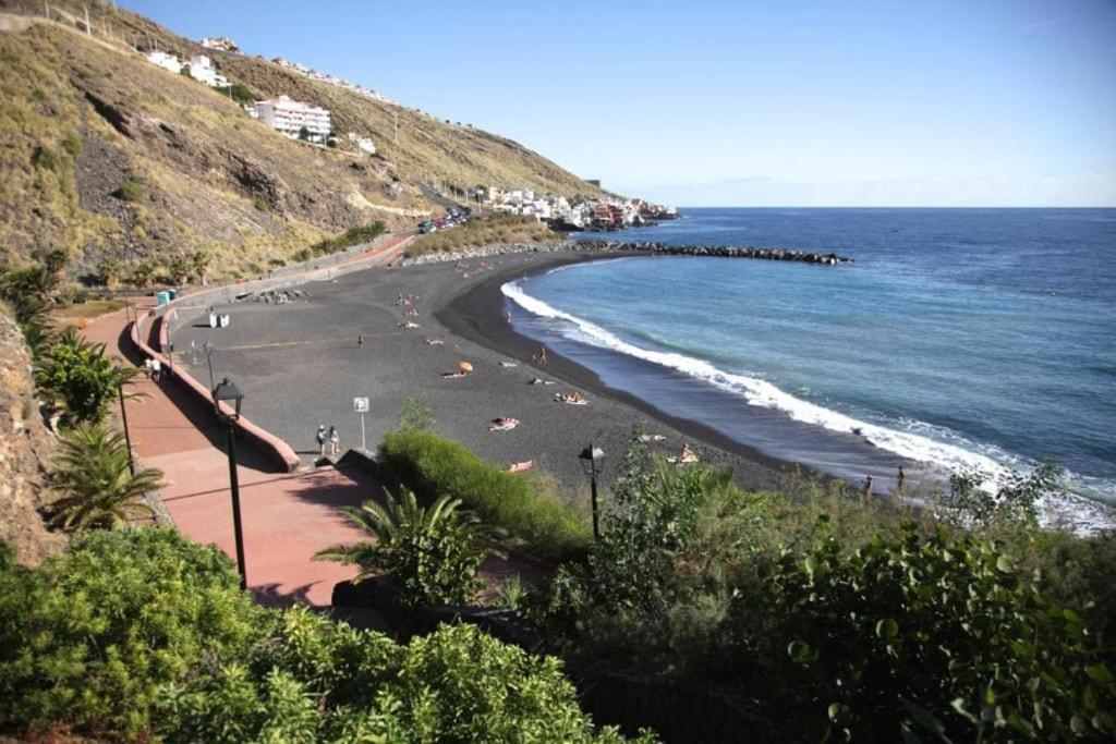 Un Lujoso Duplex En En Primera Linea De Playa Y Con Parking Propio