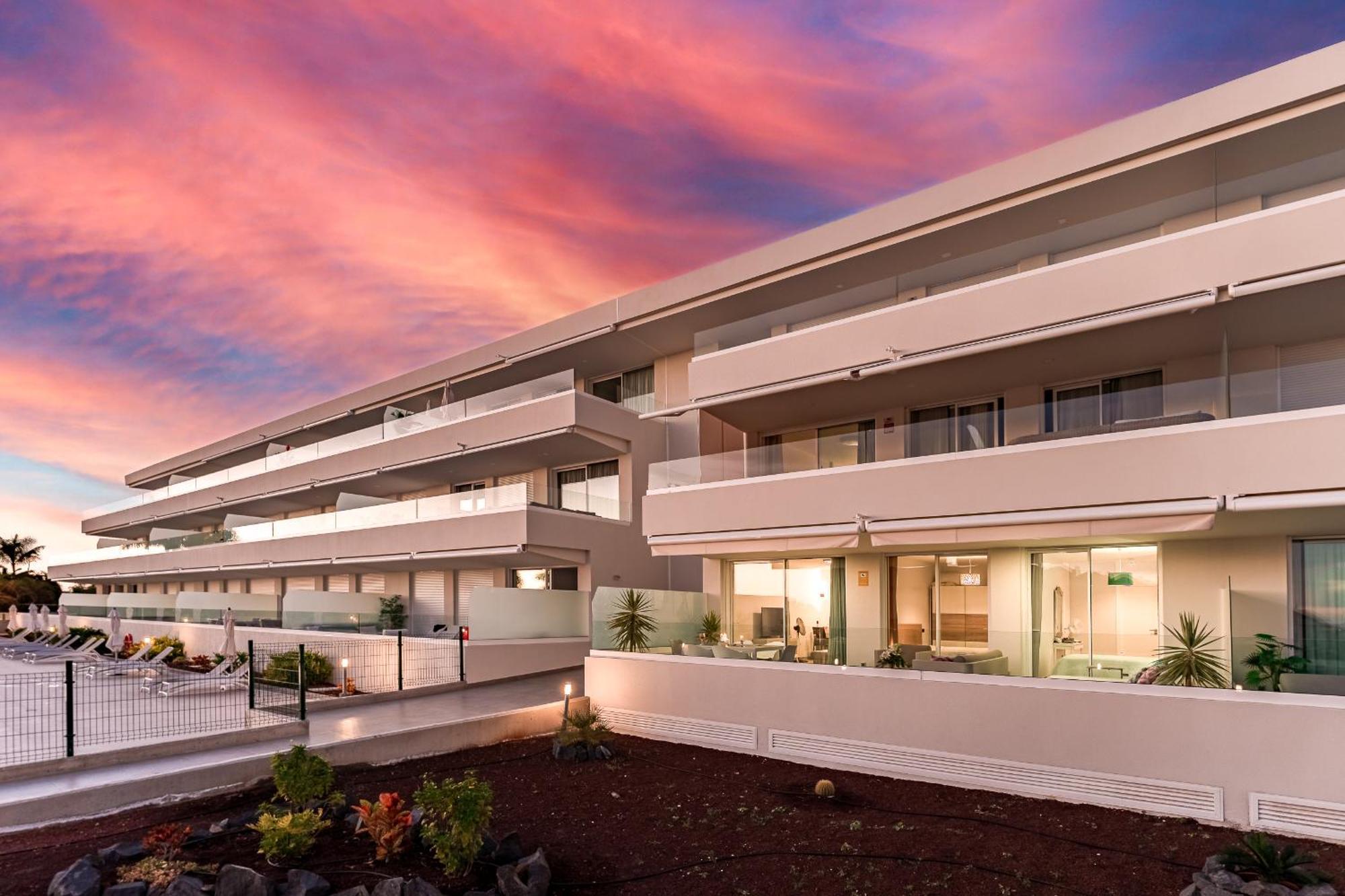 Modern New Terrazas De Costa Adeje. Heated Pool, Big Terrace And Private Parking *