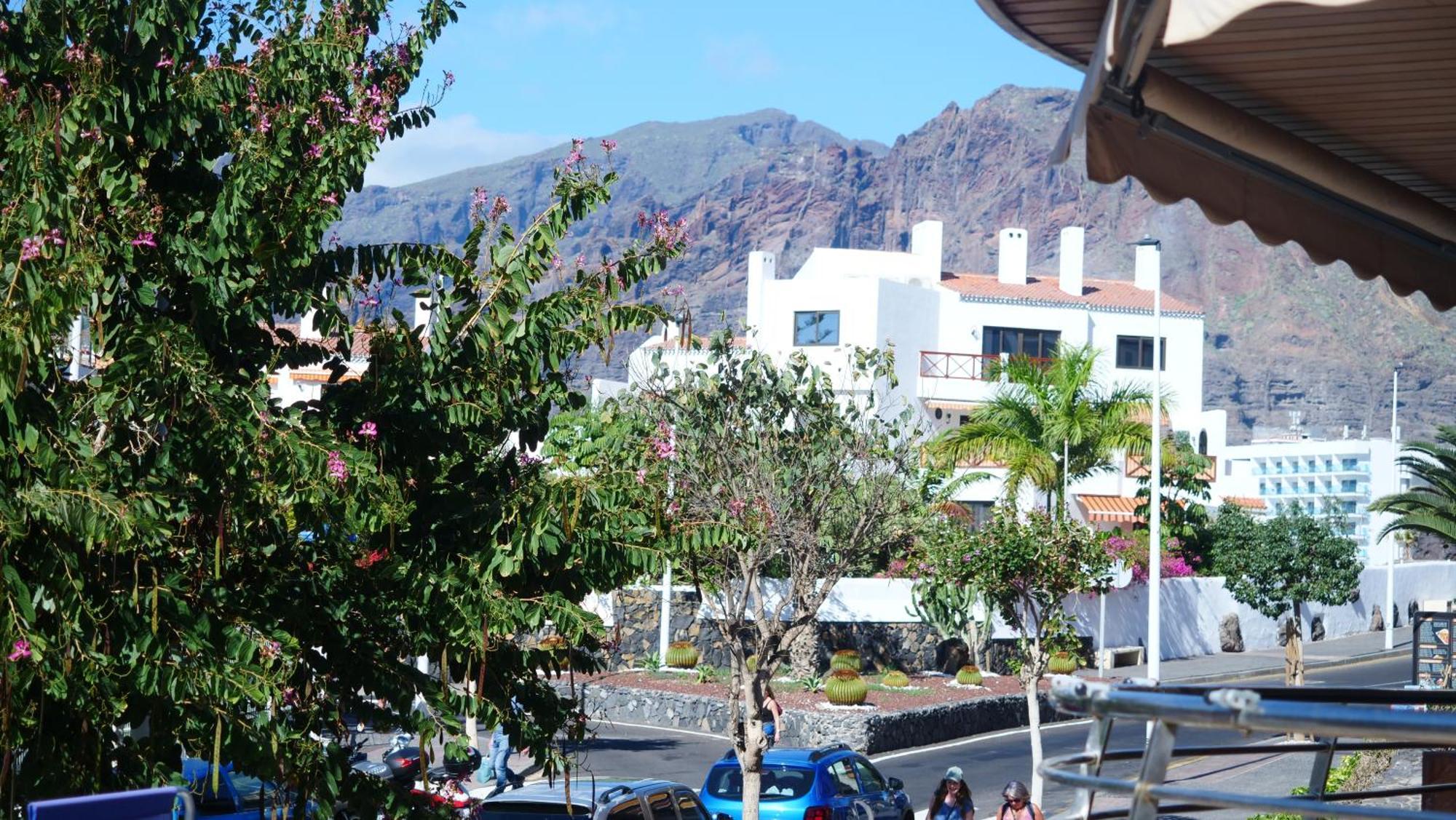 Tuerkiz Kanaan Puerto de Santiago (Tenerife)