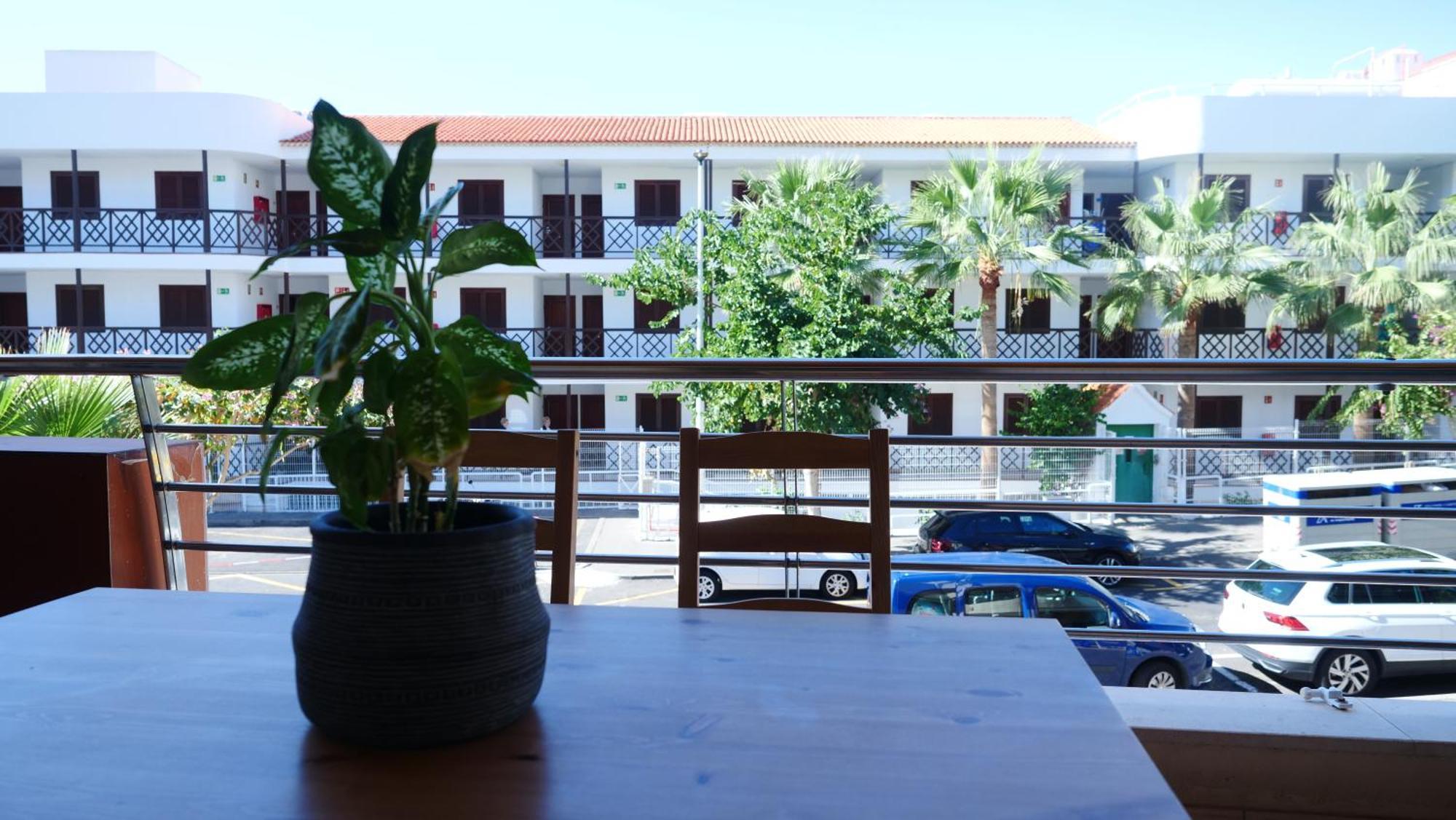 Tuerkiz Kanaan Puerto de Santiago (Tenerife)