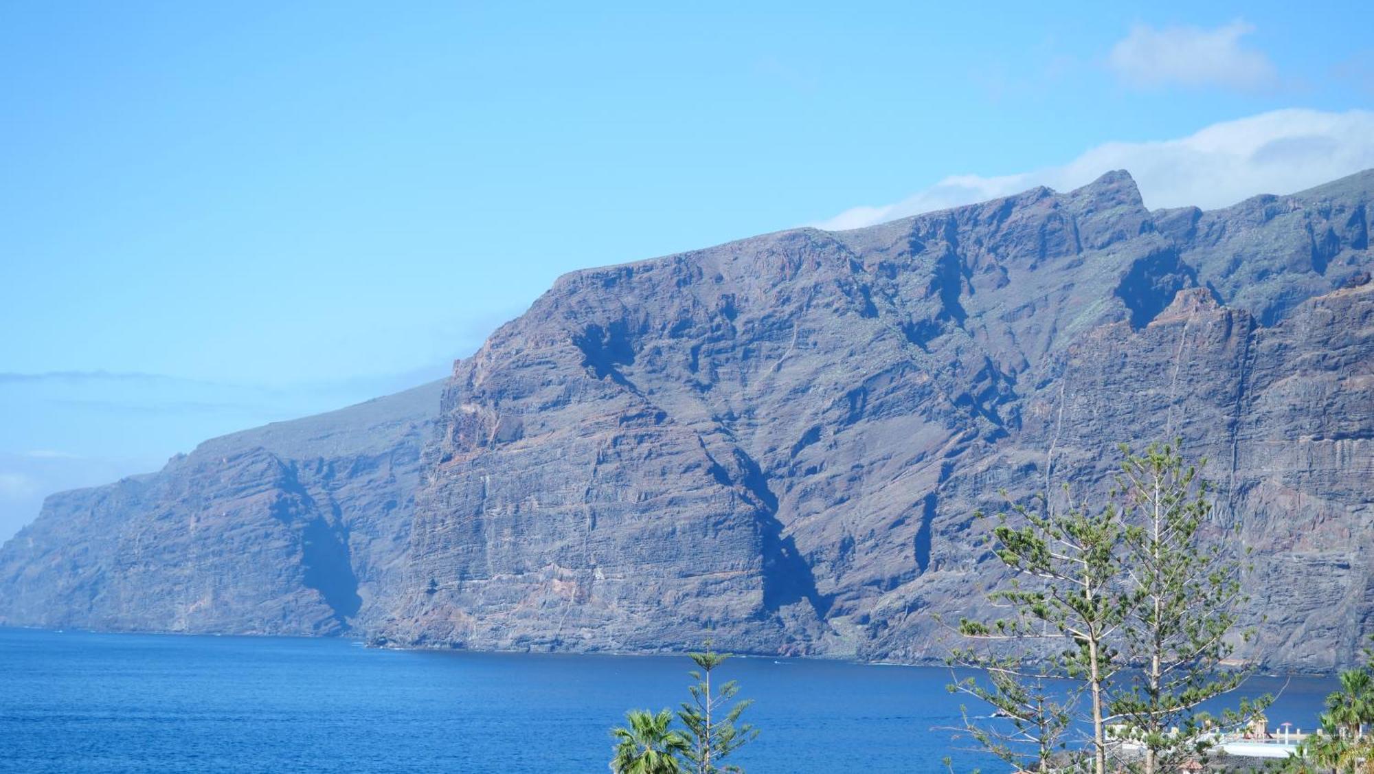 Tuerkiz Kanaan Puerto de Santiago (Tenerife)