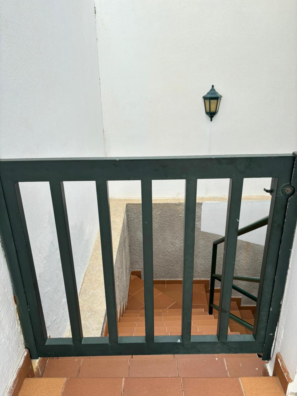Apartamento En Un Bajo 2 Camas Individual Casa Compartida