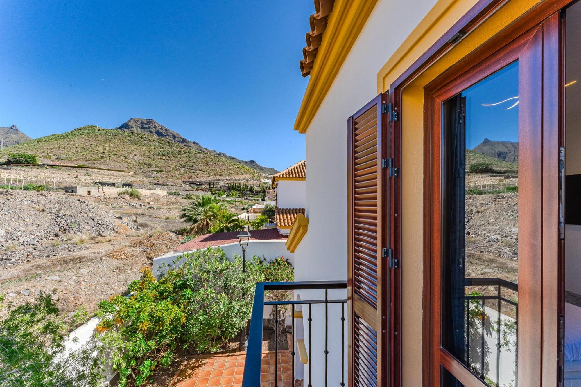 Juliet Villa *