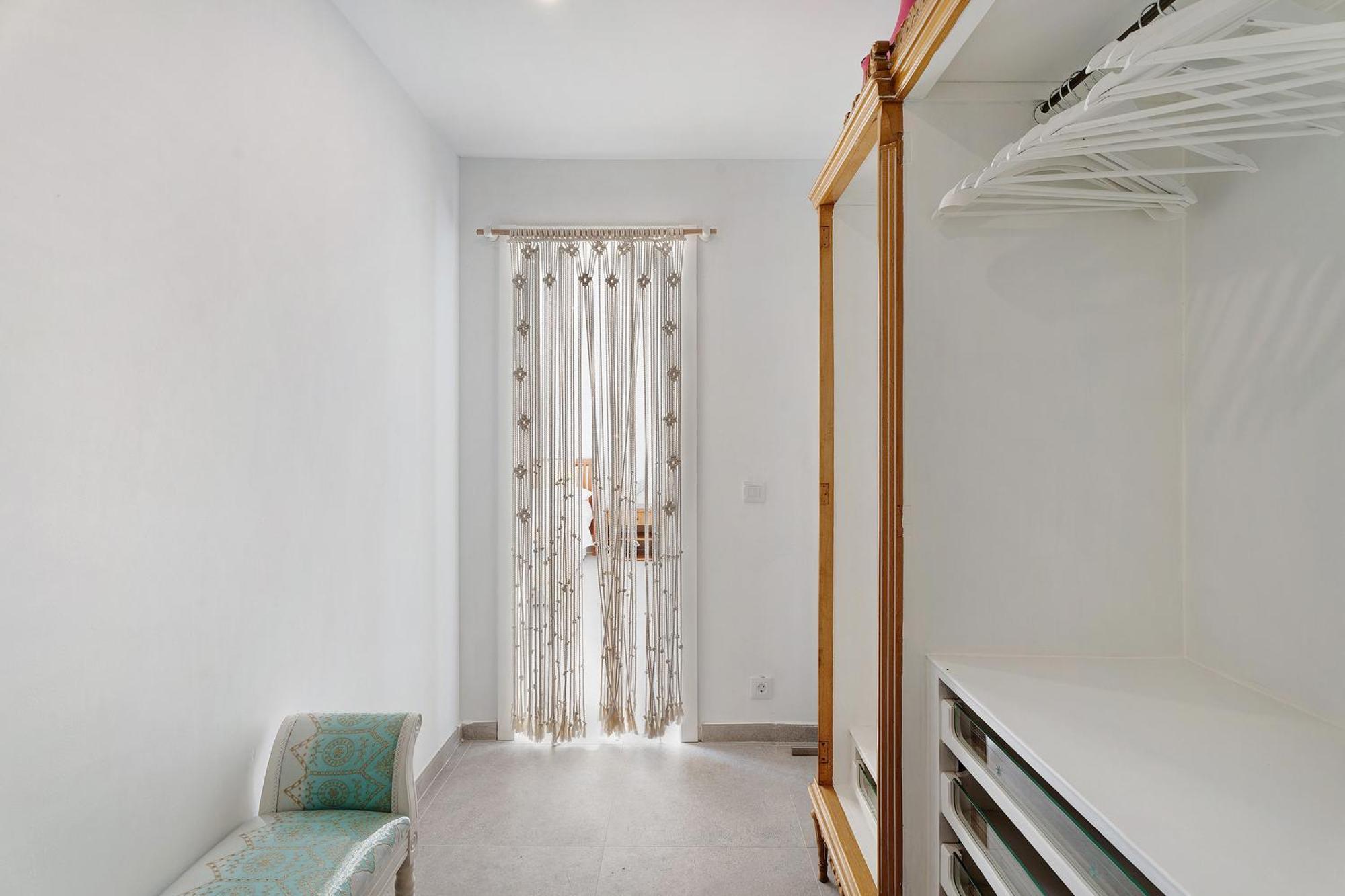 Alba House