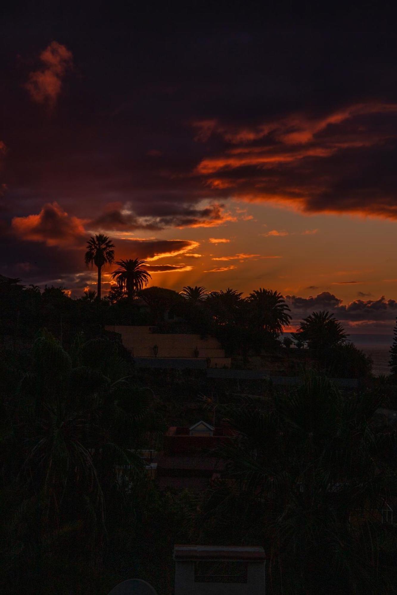 Sunset Cortes & Castro - Roques