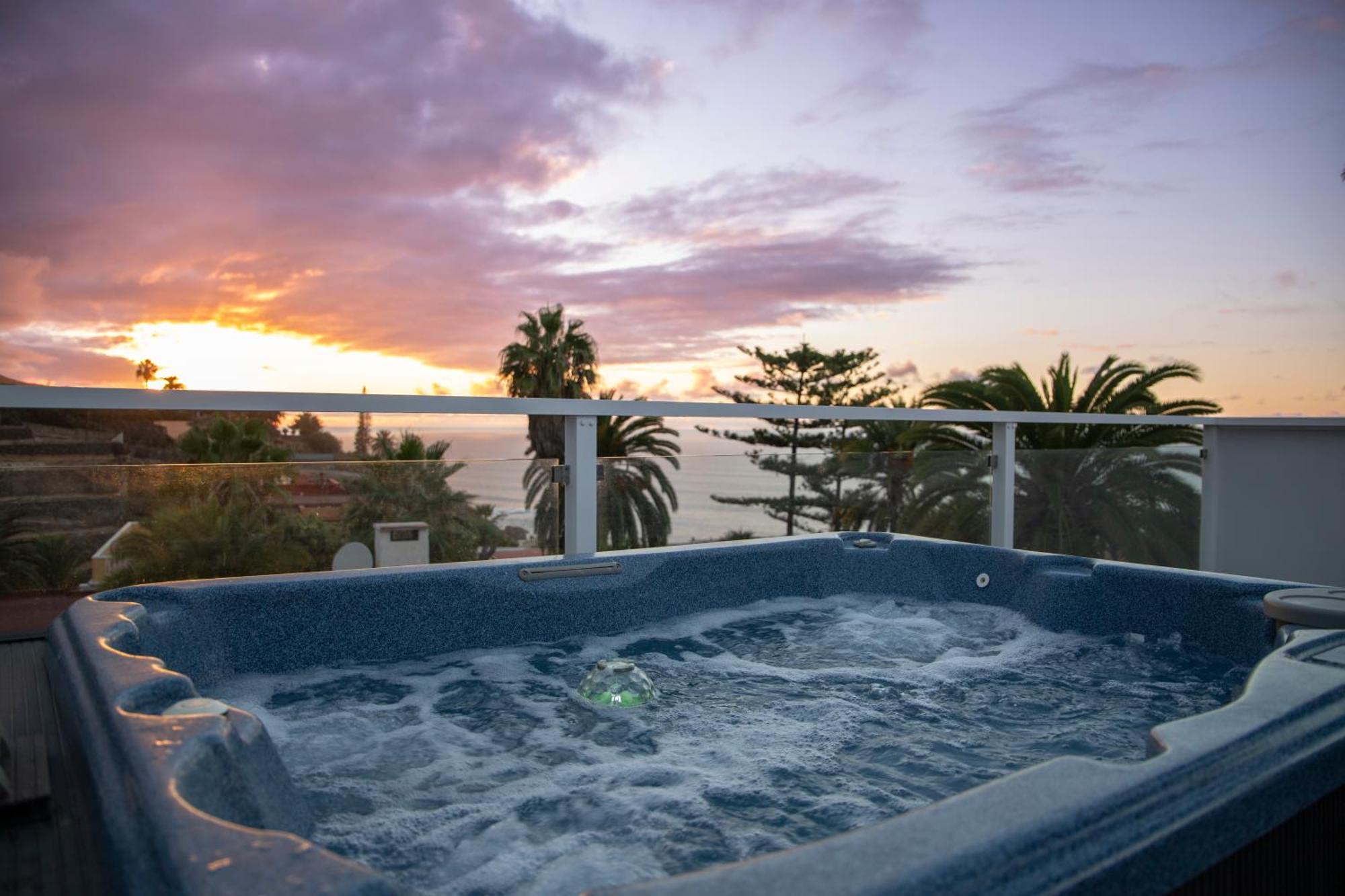 Apartment Sunset Cortes & Castro - Roques *