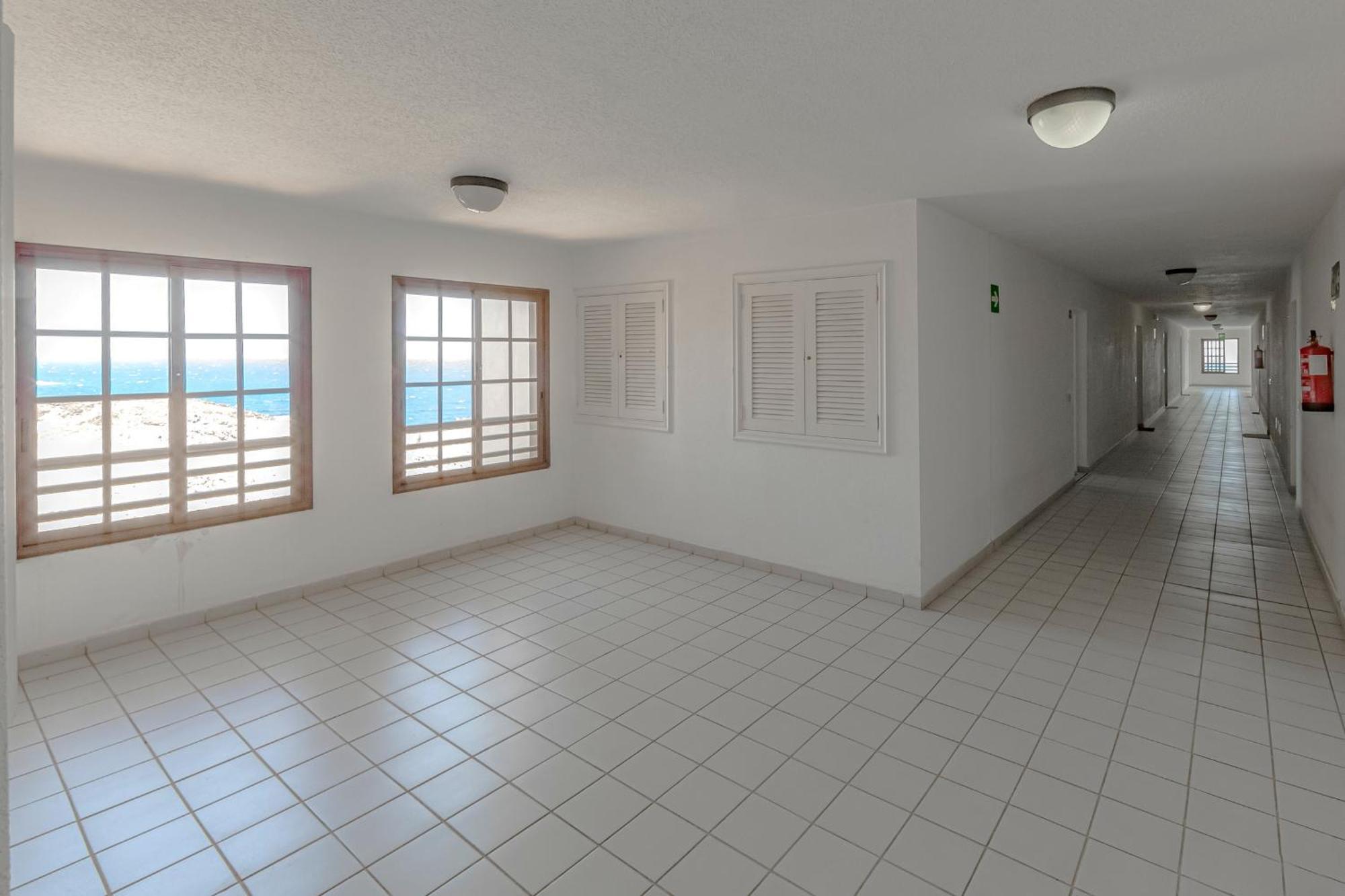 Atlantis 3 One Bedroom, Sea Front, In Complex With Pool