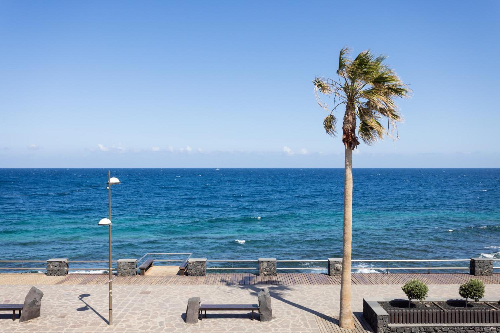 Home2book Stunning Sea Views House, Private Pool Hébergement de vacances