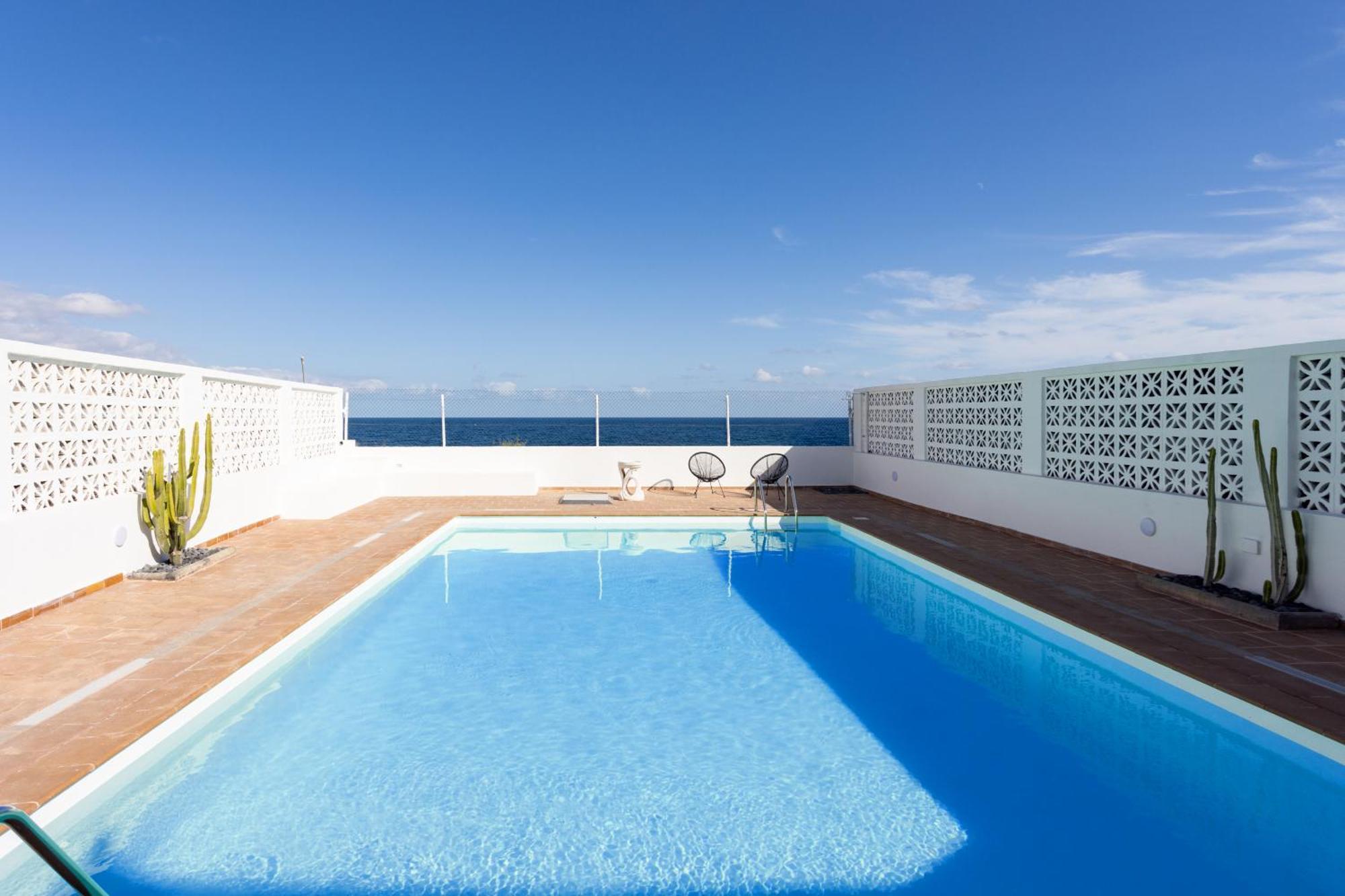 Home2book Stunning Sea Views House, Private Pool Hébergement de vacances *