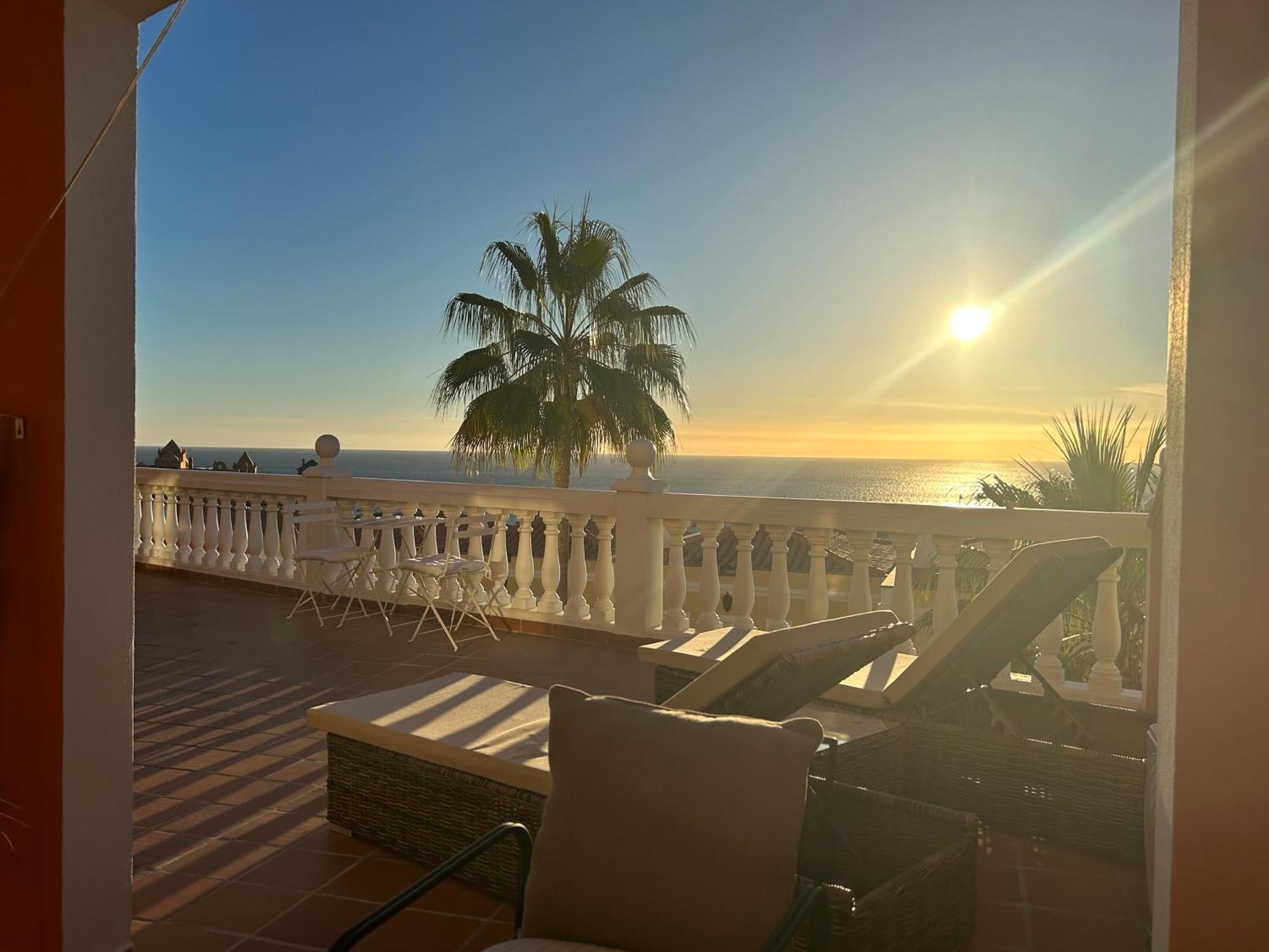 Apartment Playa Del Duque-amazing Views 2 Bedroom