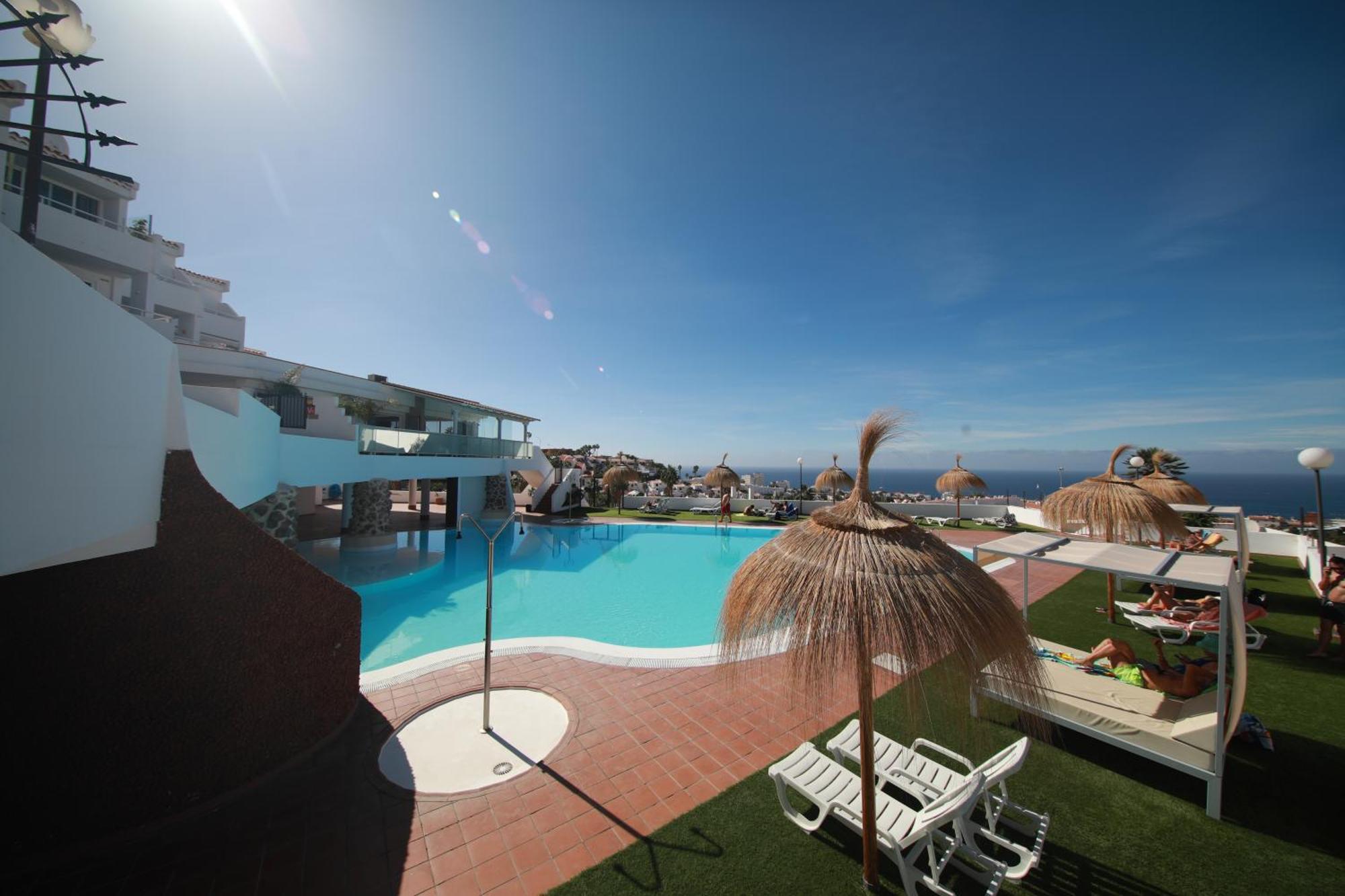 Island Village Heights Appartement