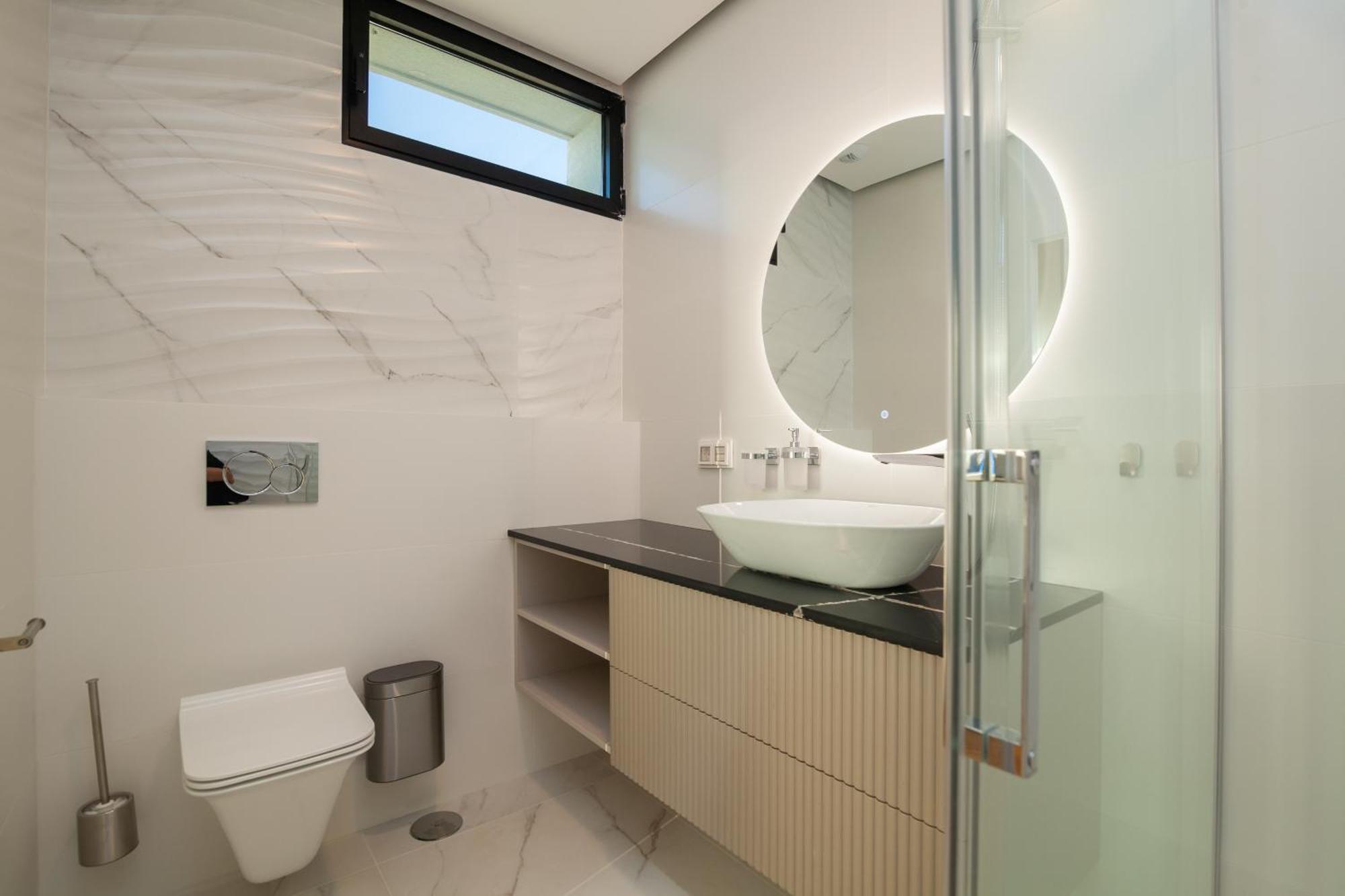 200m New E With Priv/heated Pool, Ocean View. Villa