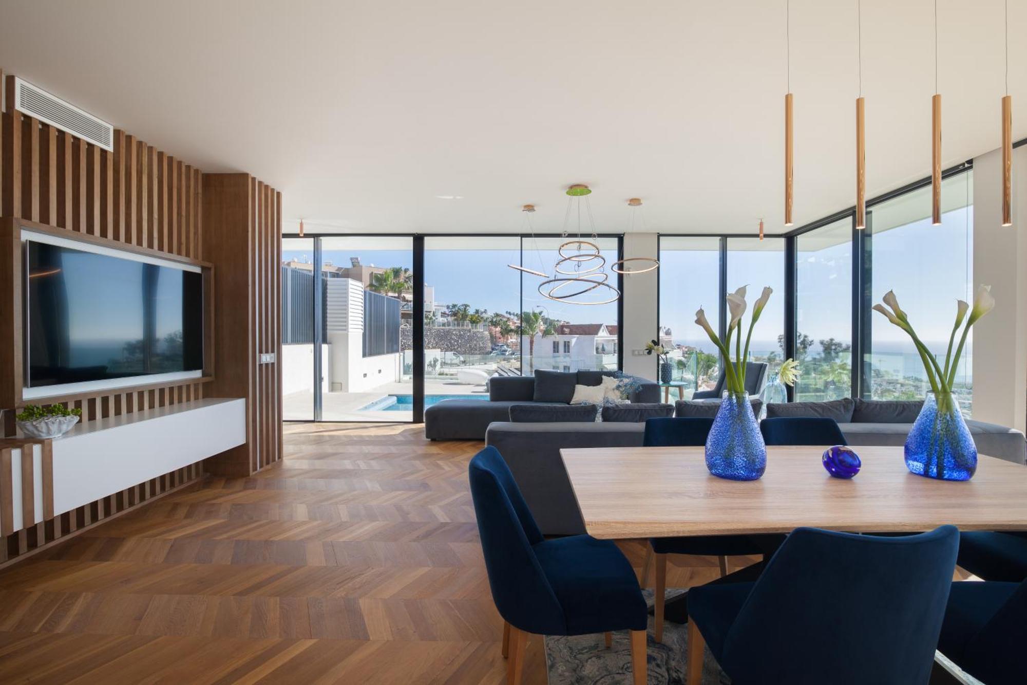 200m New E With Priv/heated Pool, Ocean View.