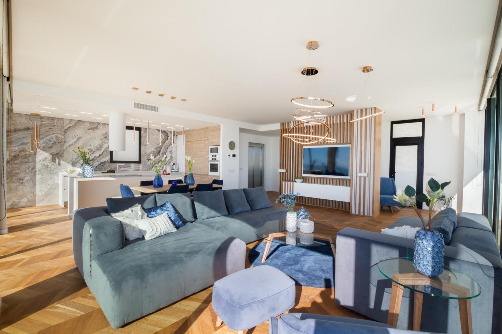 200m New E With Priv/heated Pool, Ocean View. Villa