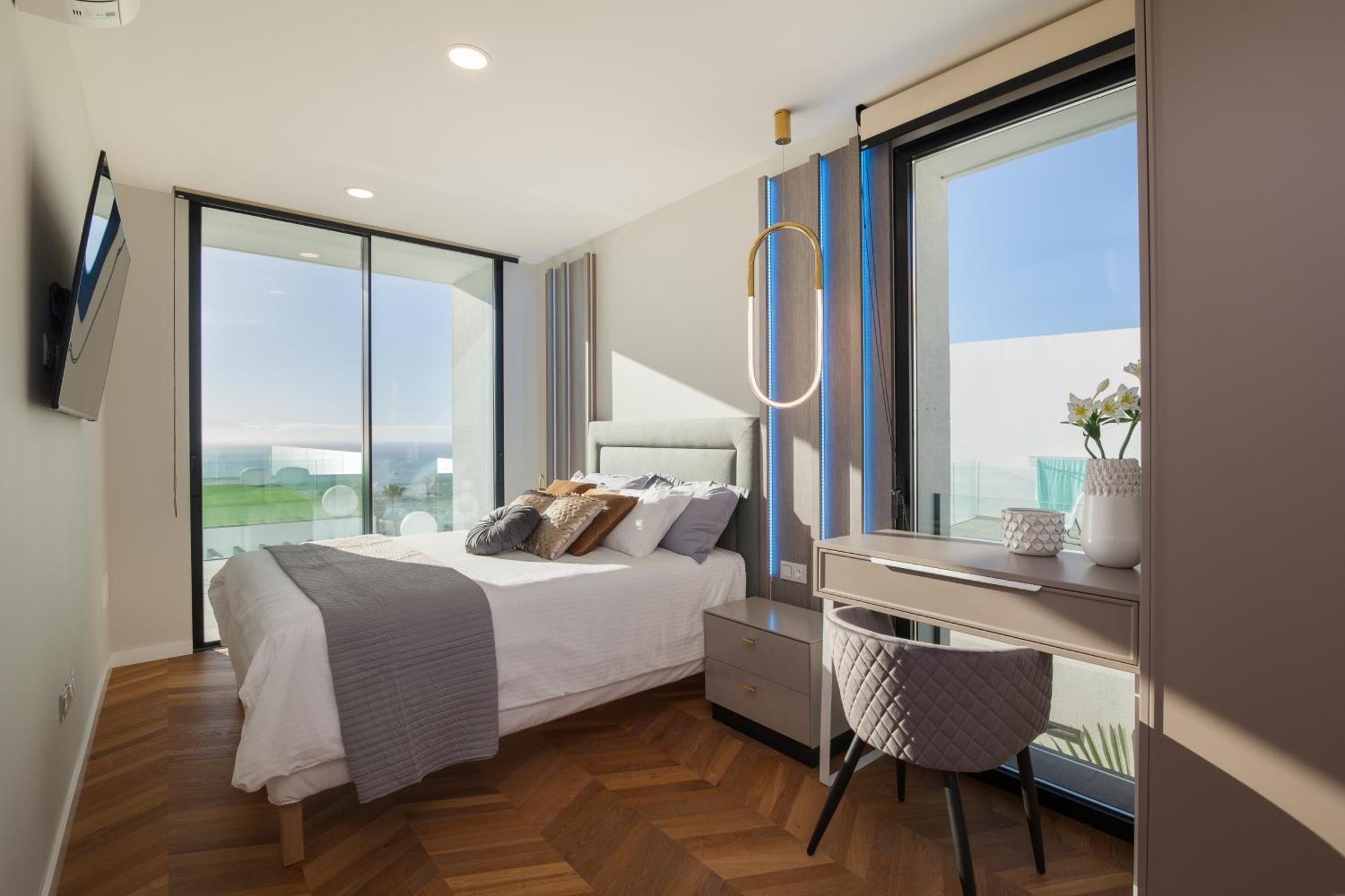 200m New E With Priv/heated Pool, Ocean View. Villa *