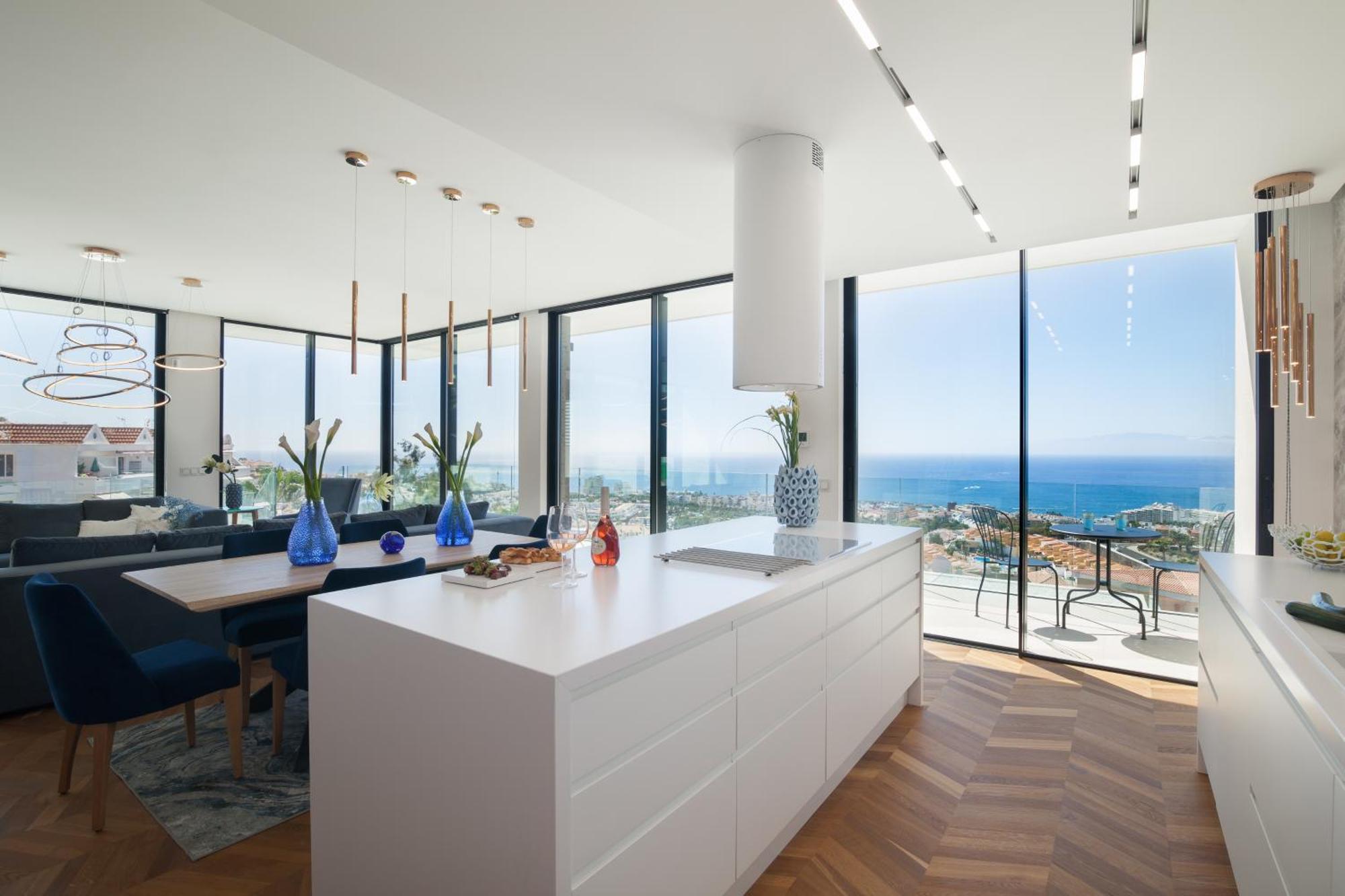 200m New E With Priv/heated Pool, Ocean View. * Costa Adeje (Tenerife)