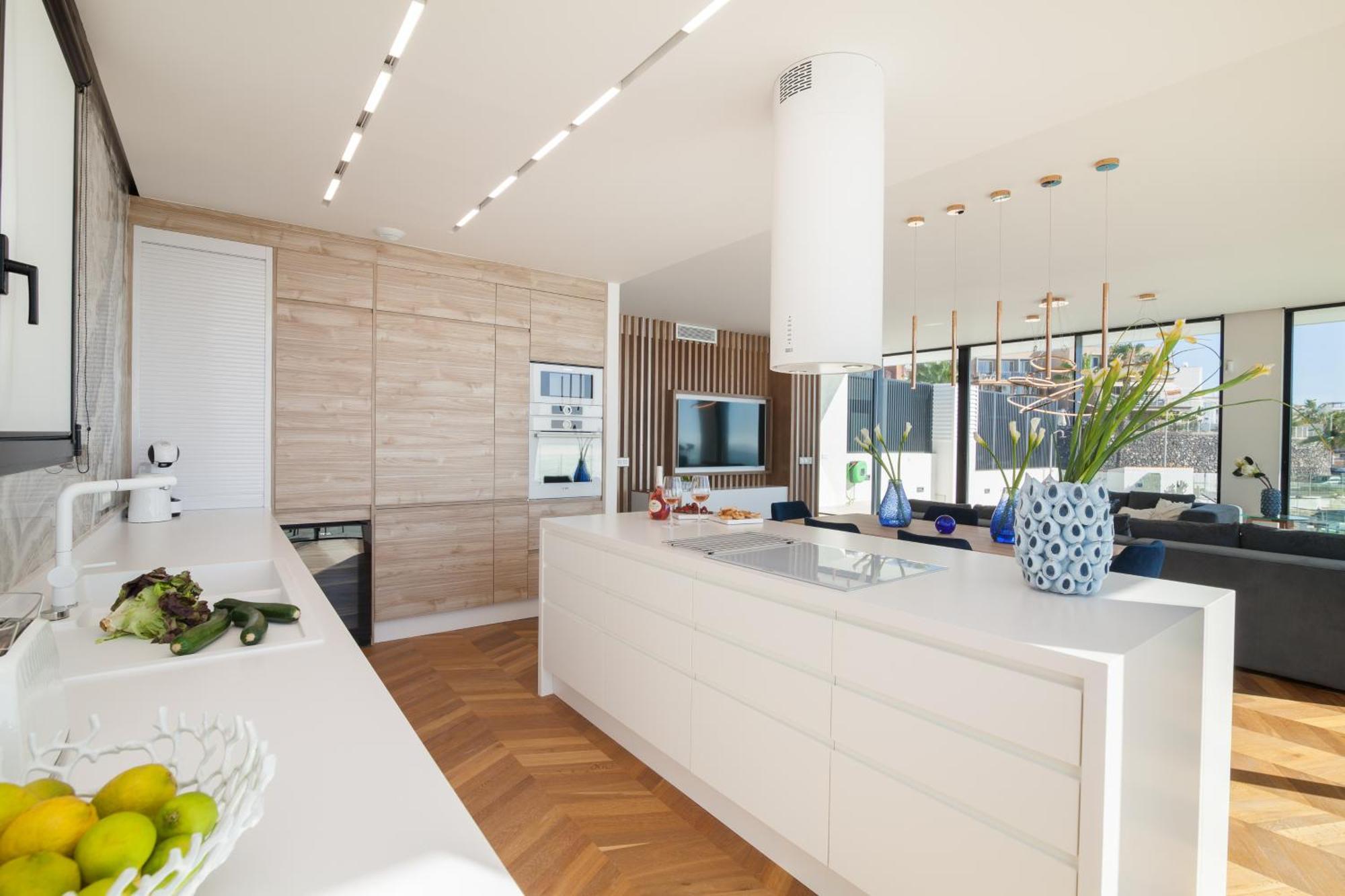 200m New E With Priv/heated Pool, Ocean View. * Costa Adeje (Tenerife)