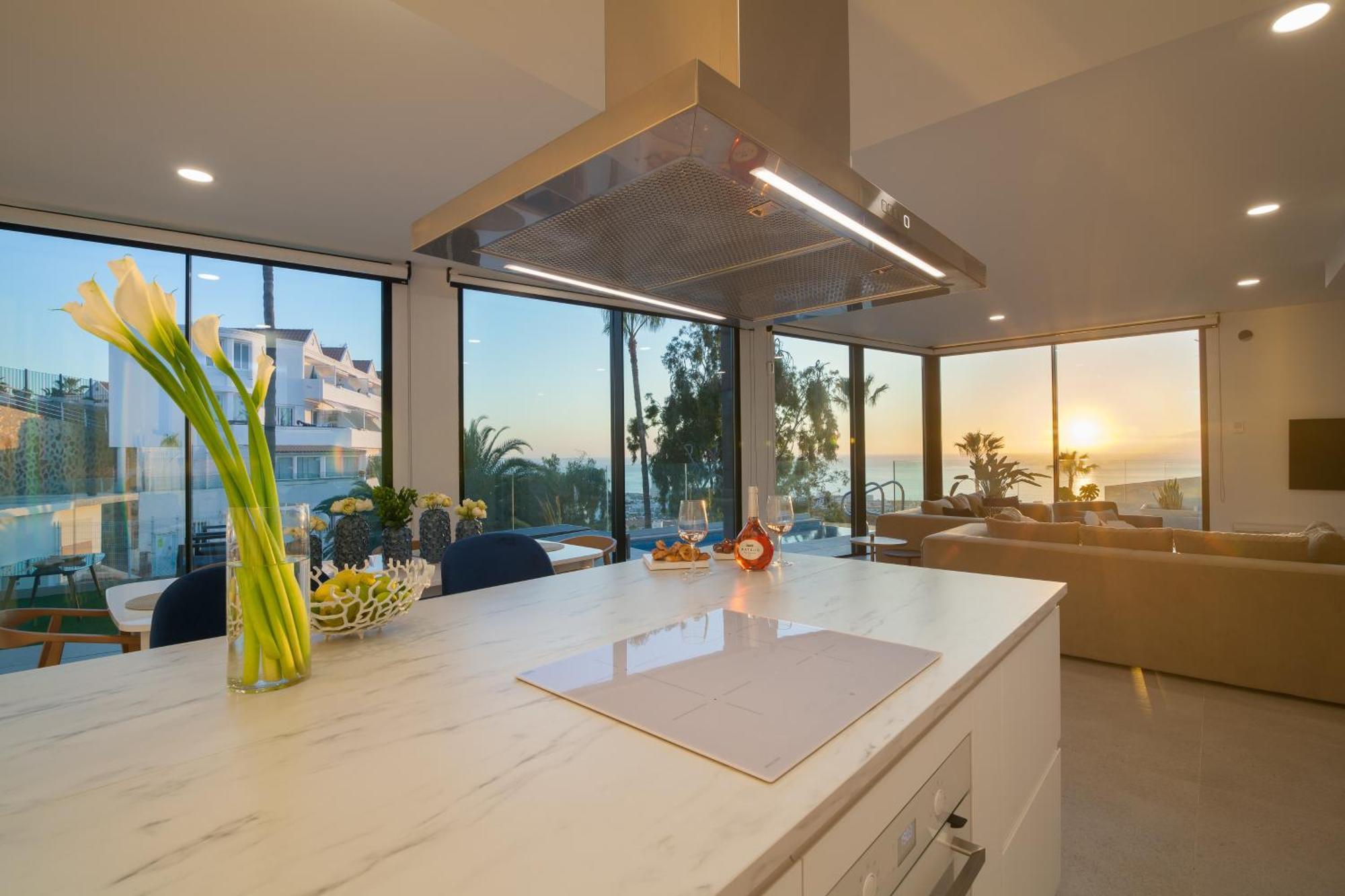 Villa 200m² New F With Private, Heated Pool And Amazing Ocean View. Costa Adeje (Tenerife)