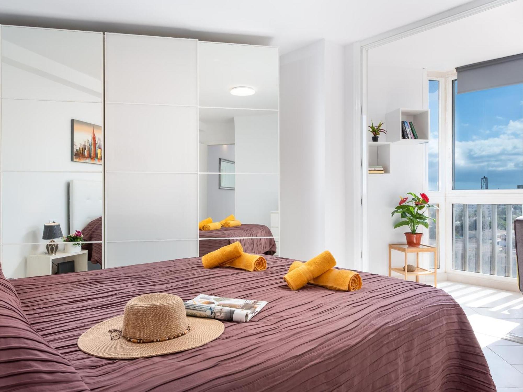 8d. Modern Flat In Americas