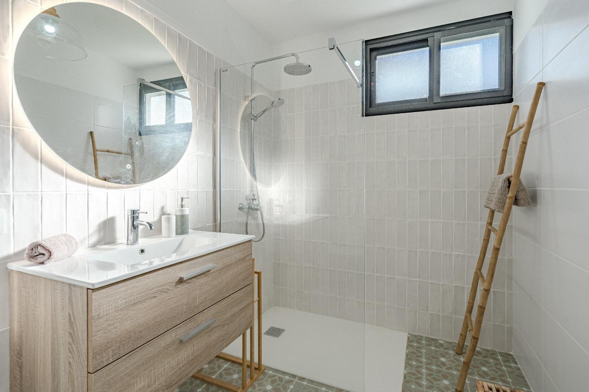 Cliff Haven Sea View - Adults Only Apartment *