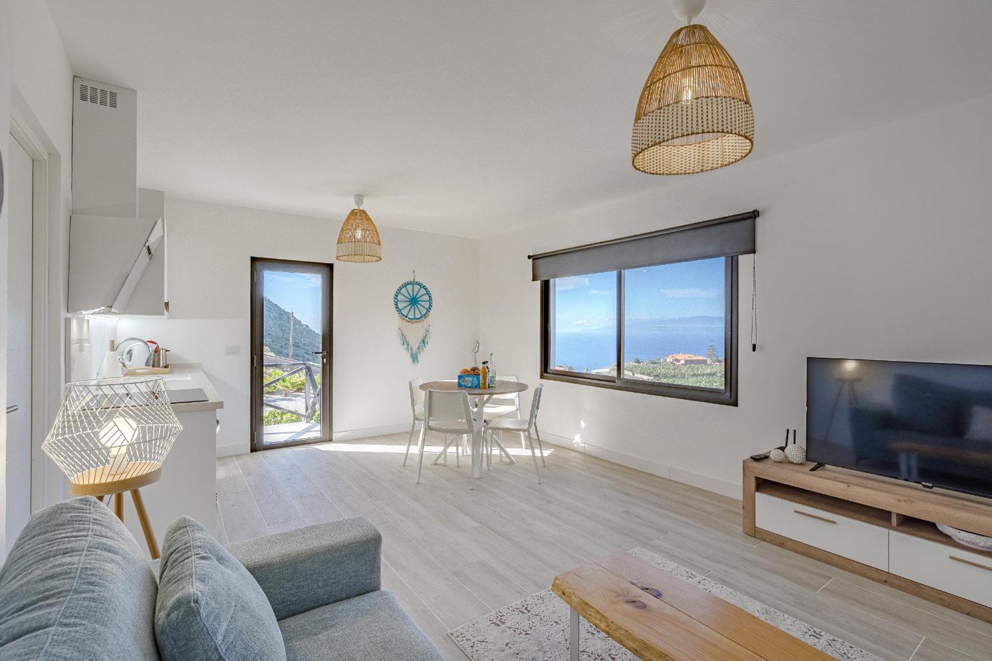 Cliff Haven Sea View - Adults Only Apartment