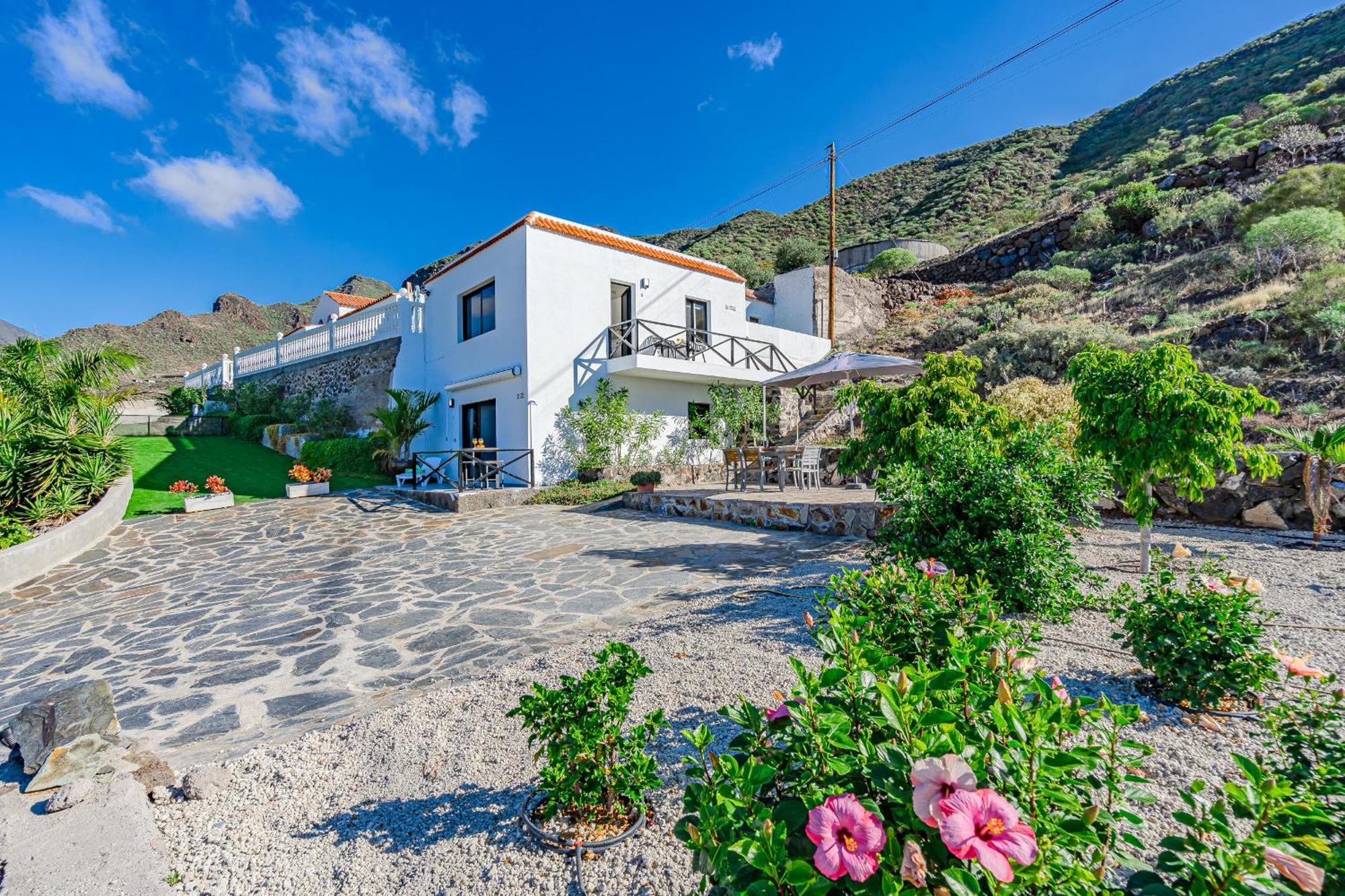 Cliff Haven Sea View - Adults Only *