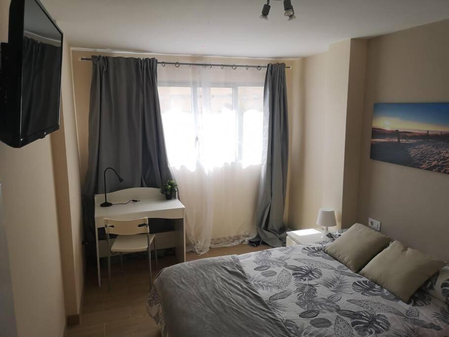 Maison d'hôtes Mari En La Laguna, Alquiler Privada En Hostal, 6 Cerca De La Universidad Y Aeropuerto Norte, 3 Banos Compartidos