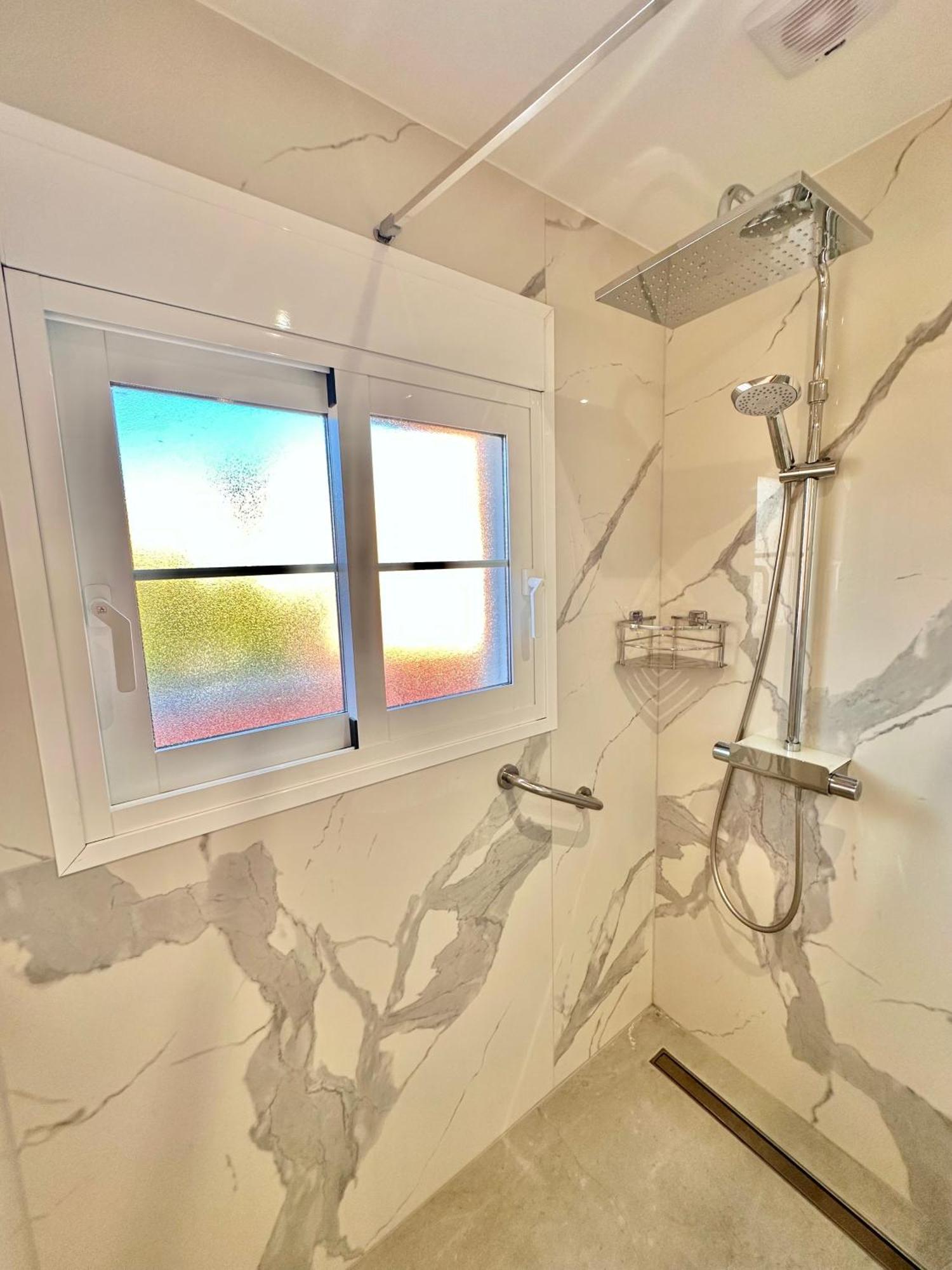 Sunset 3 & Heated Pool Apartment