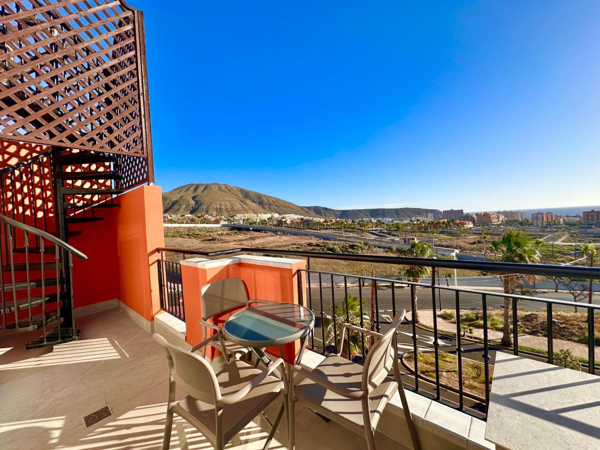 Sunset 3 & Heated Pool Apartment *