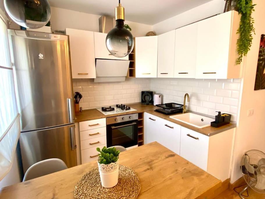 Cozy Urban Escape 1br Near Tenerife South Airport Guaza