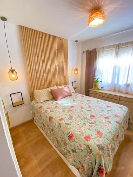 Apartamento Cozy Urban Escape 1br Near Tenerife South Airport Guaza