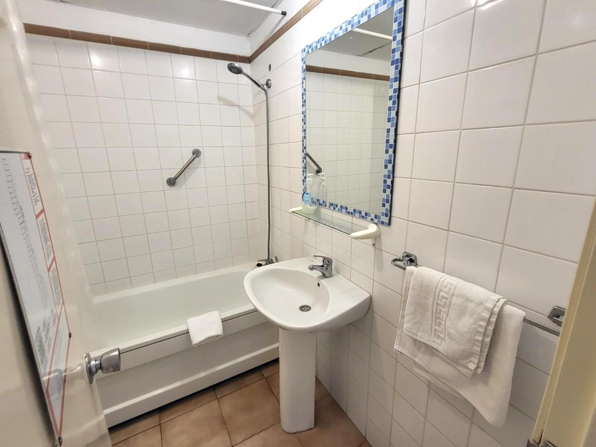 Apartment Castle Harbour 3 *