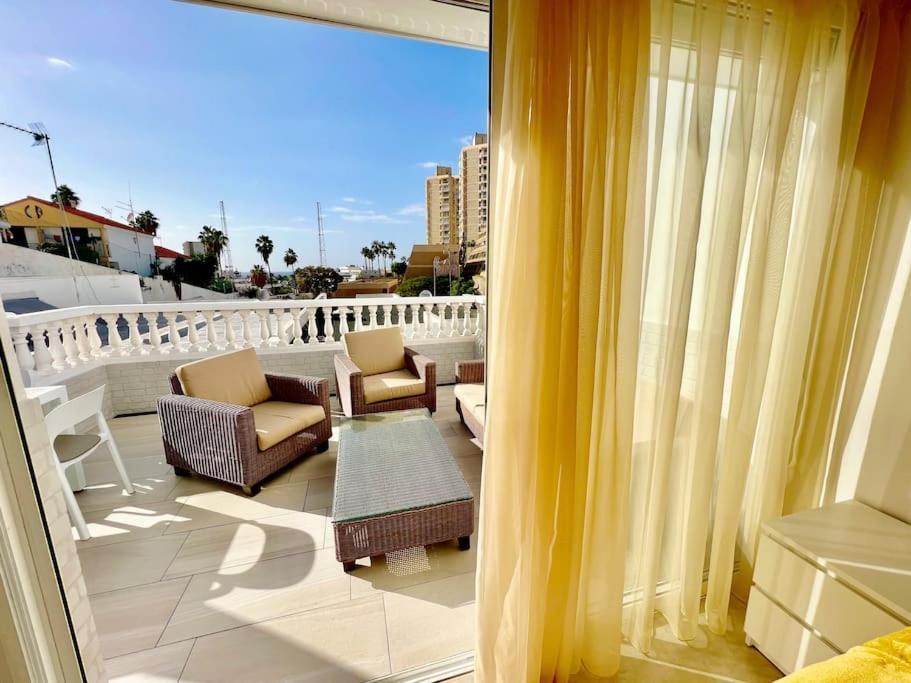Sunny On The Paradise Coast. *