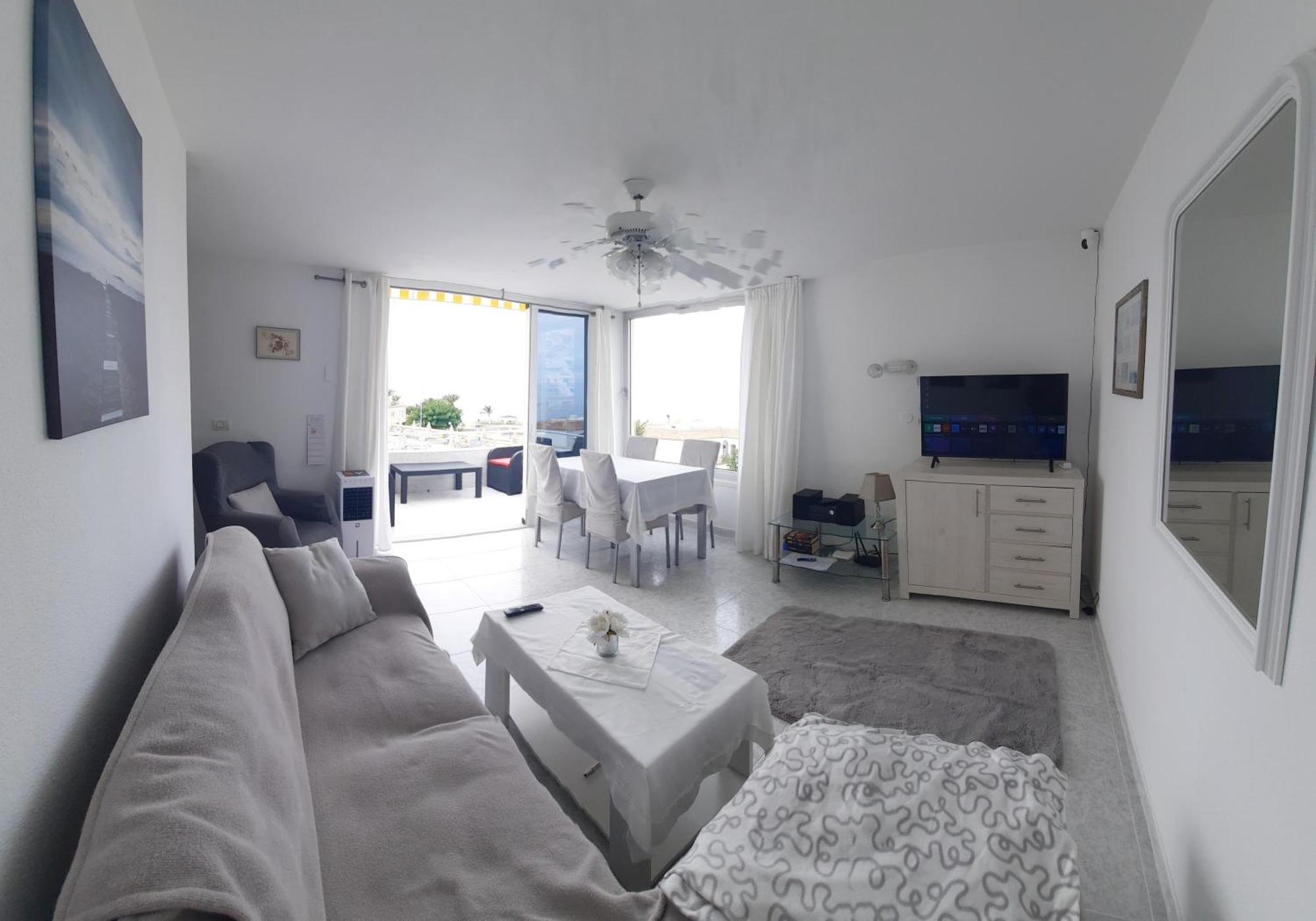 Amazing View Los Gigantes & La Gomera Apartment *