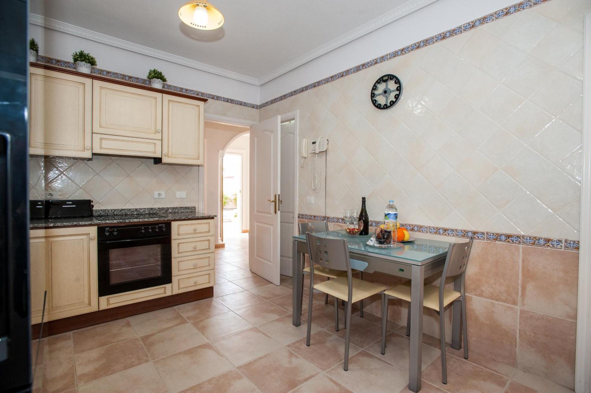 Vanesa Luxury Private With A Heated Pool, 4 Bedrooms And 4 Bathrooms