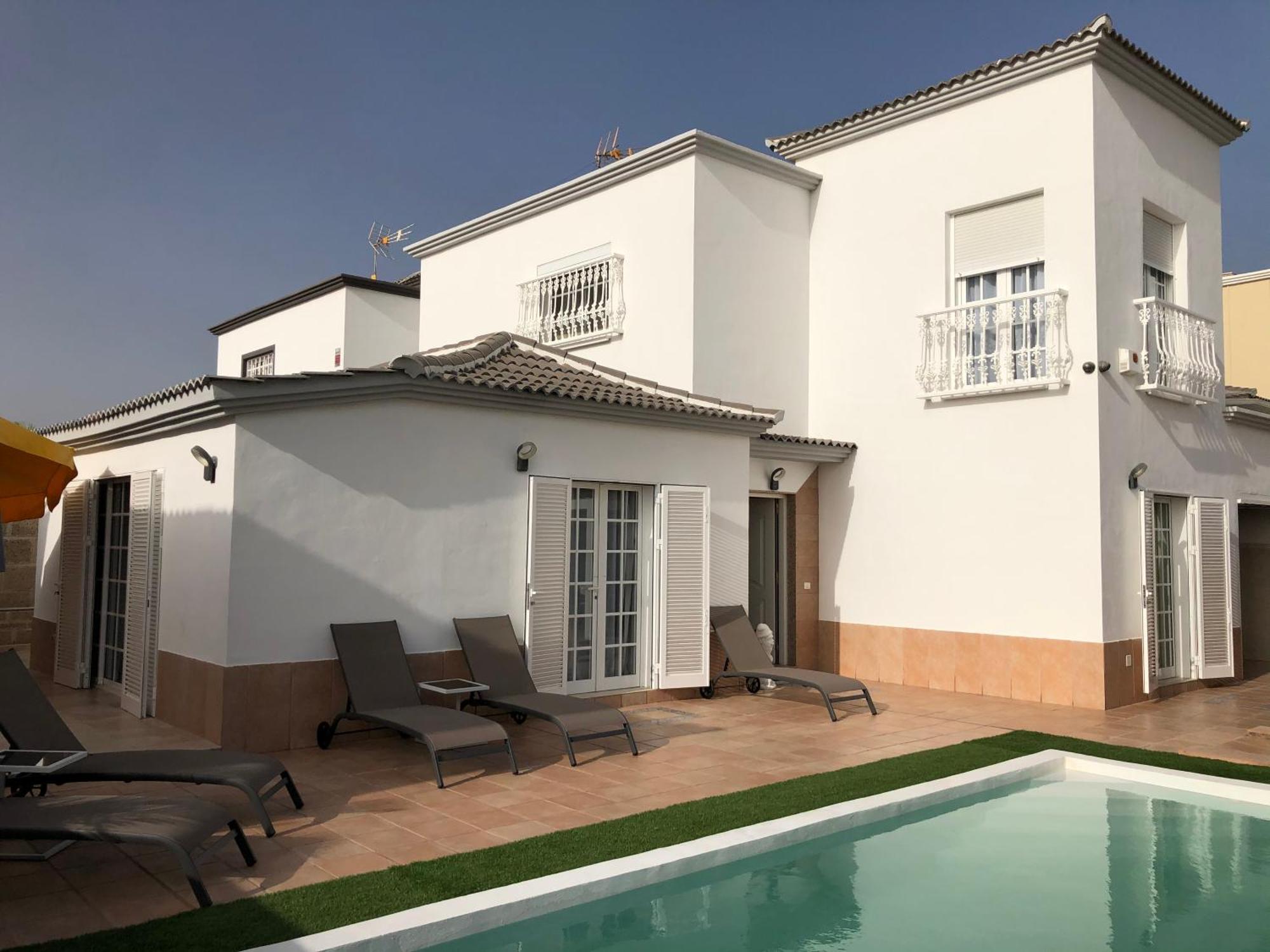Vanesa Luxury Private With A Heated Pool, 4 Bedrooms And 4 Bathrooms Costa Adeje (Tenerife)