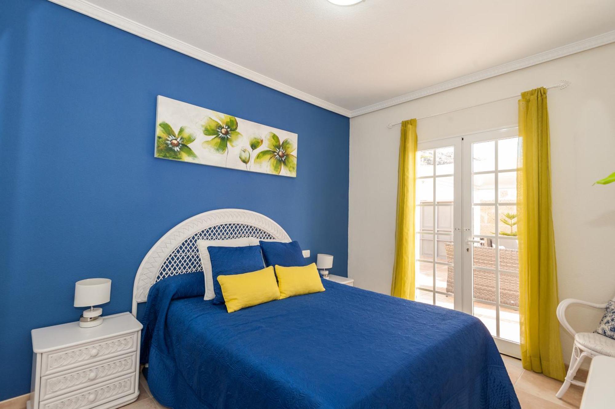 Villa Vanesa Luxury Private With A Heated Pool, 4 Bedrooms And 4 Bathrooms *