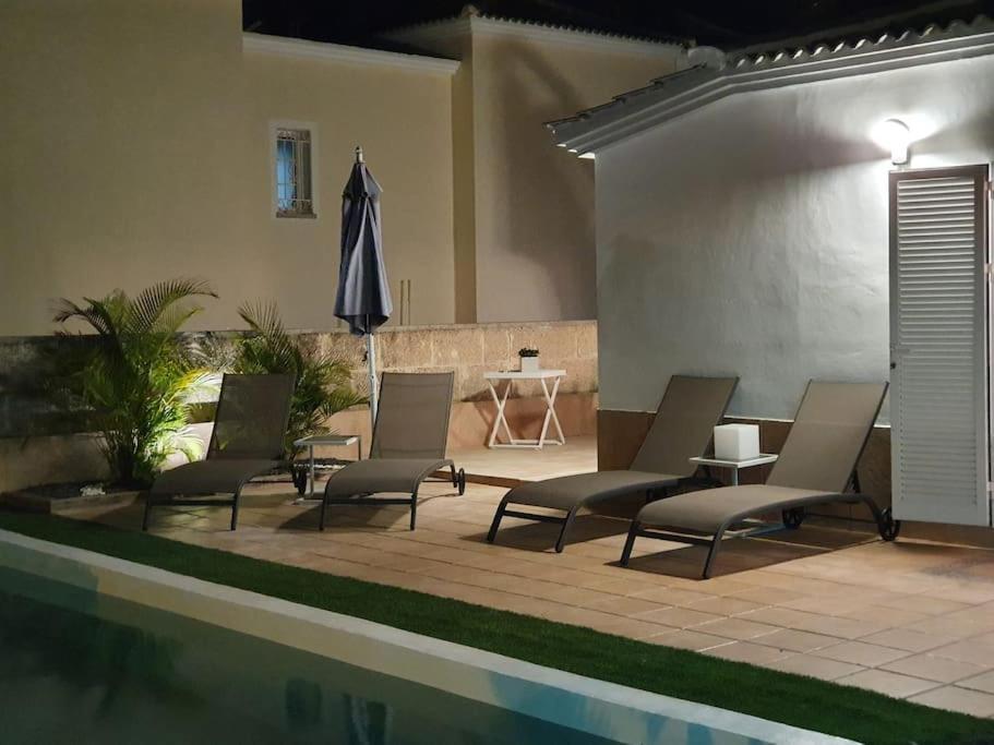 Villa Vanesa Luxury Private With A Heated Pool, 4 Bedrooms And 4 Bathrooms