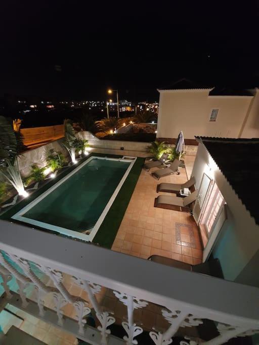 Villa Vanesa Luxury Private With A Heated Pool, 4 Bedrooms And 4 Bathrooms *