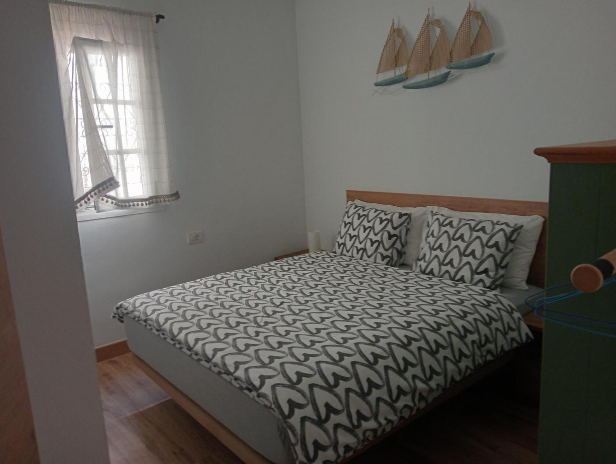 Beautiful With Heated Private Pool, Cristianos Holiday home