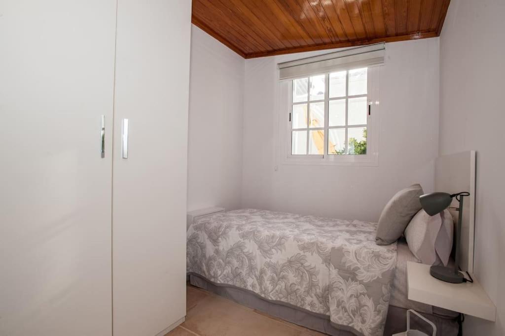 Vanesa Luxury Private With A Heated Pool, 4 Bedrooms And 4 Bathrooms *