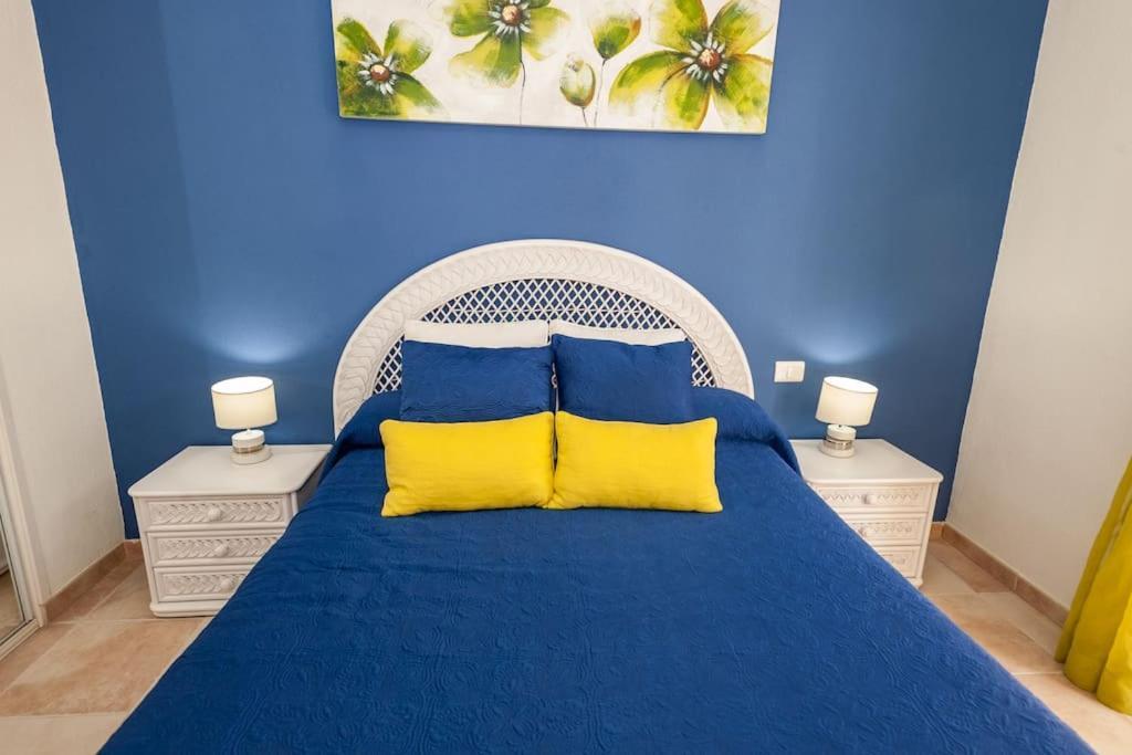 Vanesa Luxury Private With A Heated Pool, 4 Bedrooms And 4 Bathrooms *