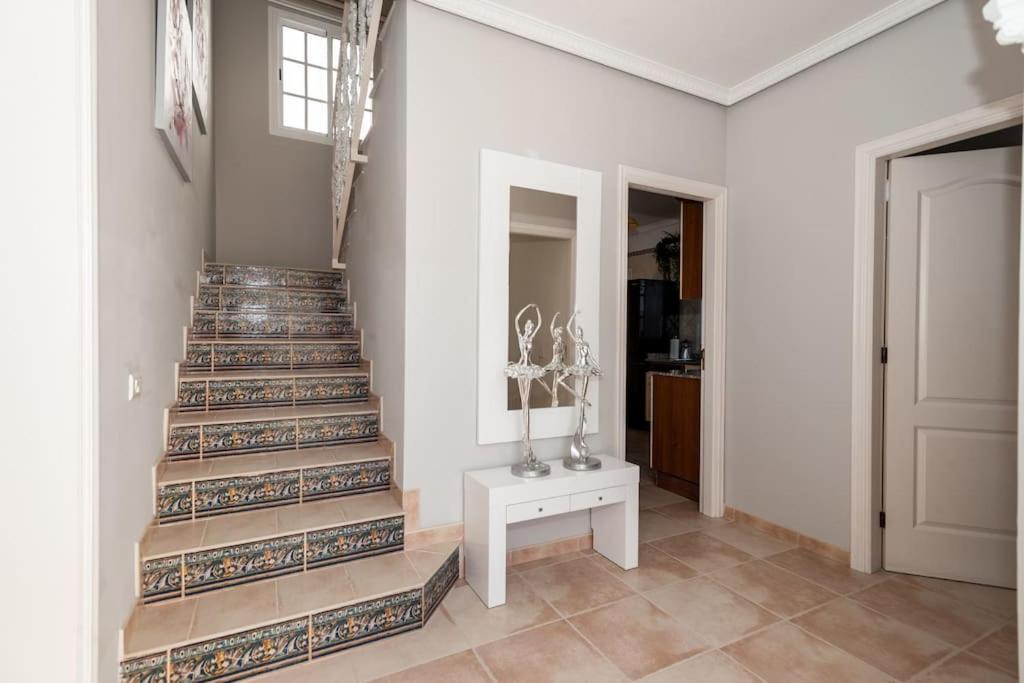 Vanesa Luxury Private With A Heated Pool, 4 Bedrooms And 4 Bathrooms Villa